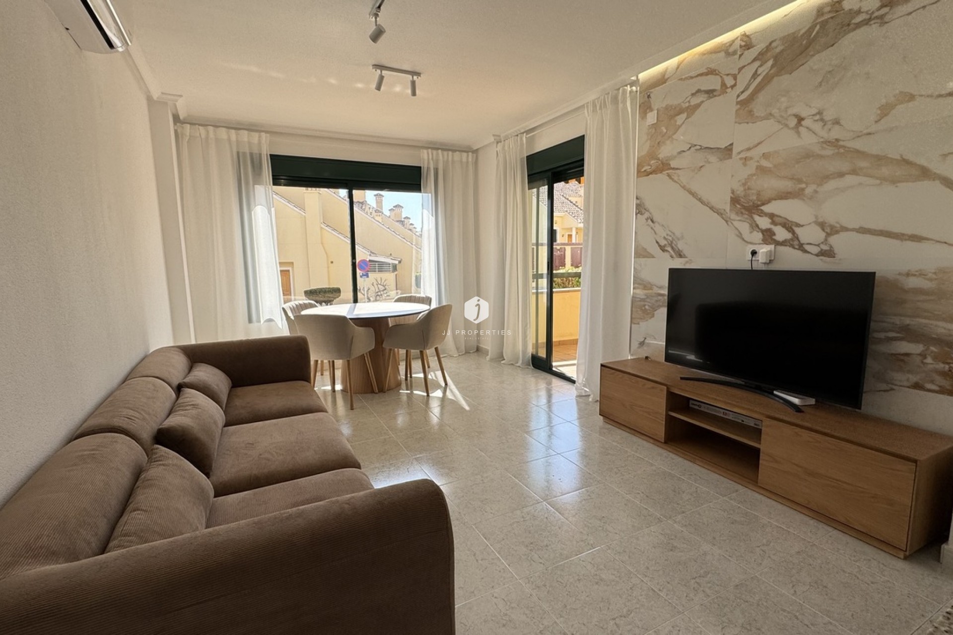 Tweedehands - Appartement / flat -
Lomas De Campoamor - Costa Blanca