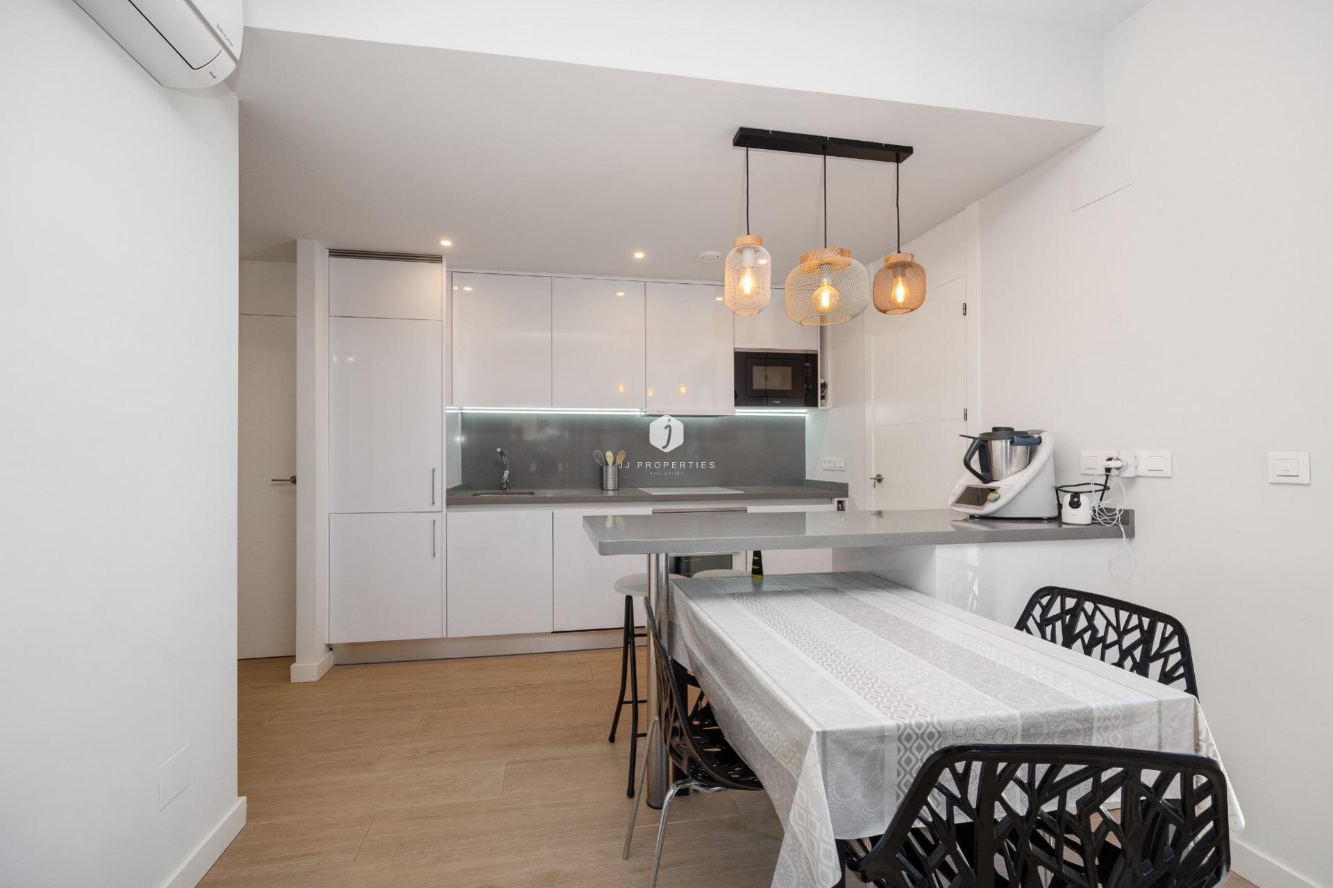 Tweedehands - Appartement / flat -
Orihuela Costa - Villamartín-las Filipinas