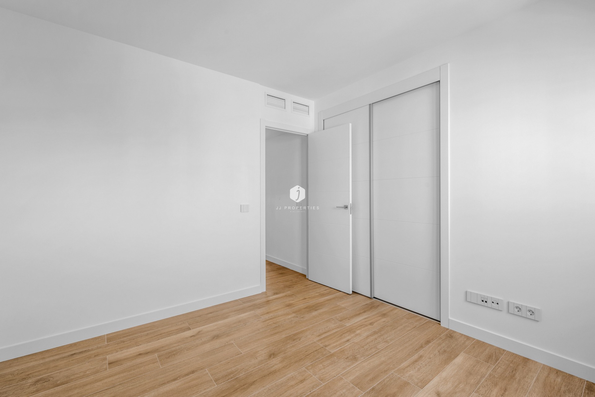 Tweedehands - Appartement / flat -
Punta Prima - Costa Blanca