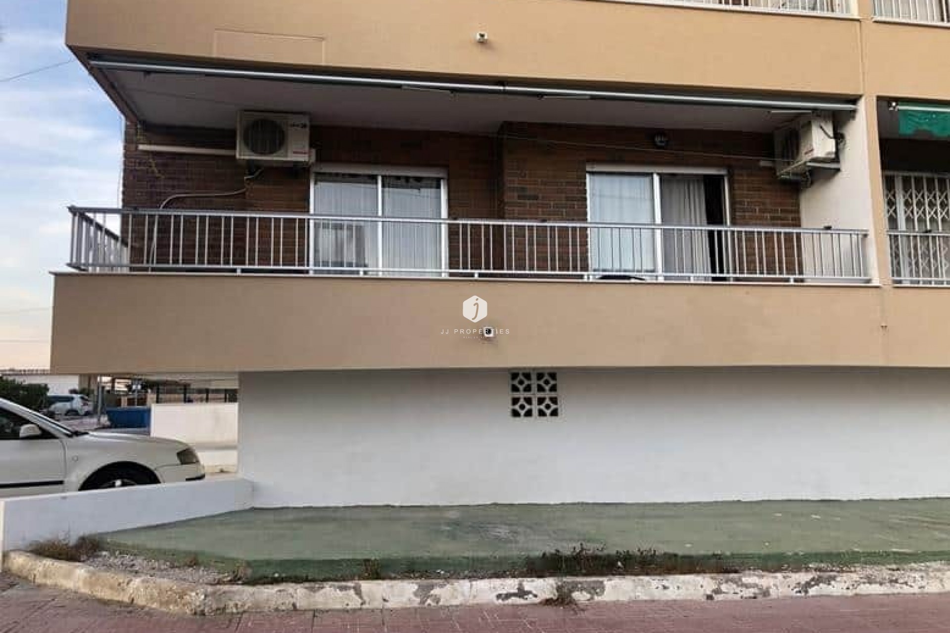 Tweedehands - Appartement / flat -
Punta Prima - Costa Blanca
