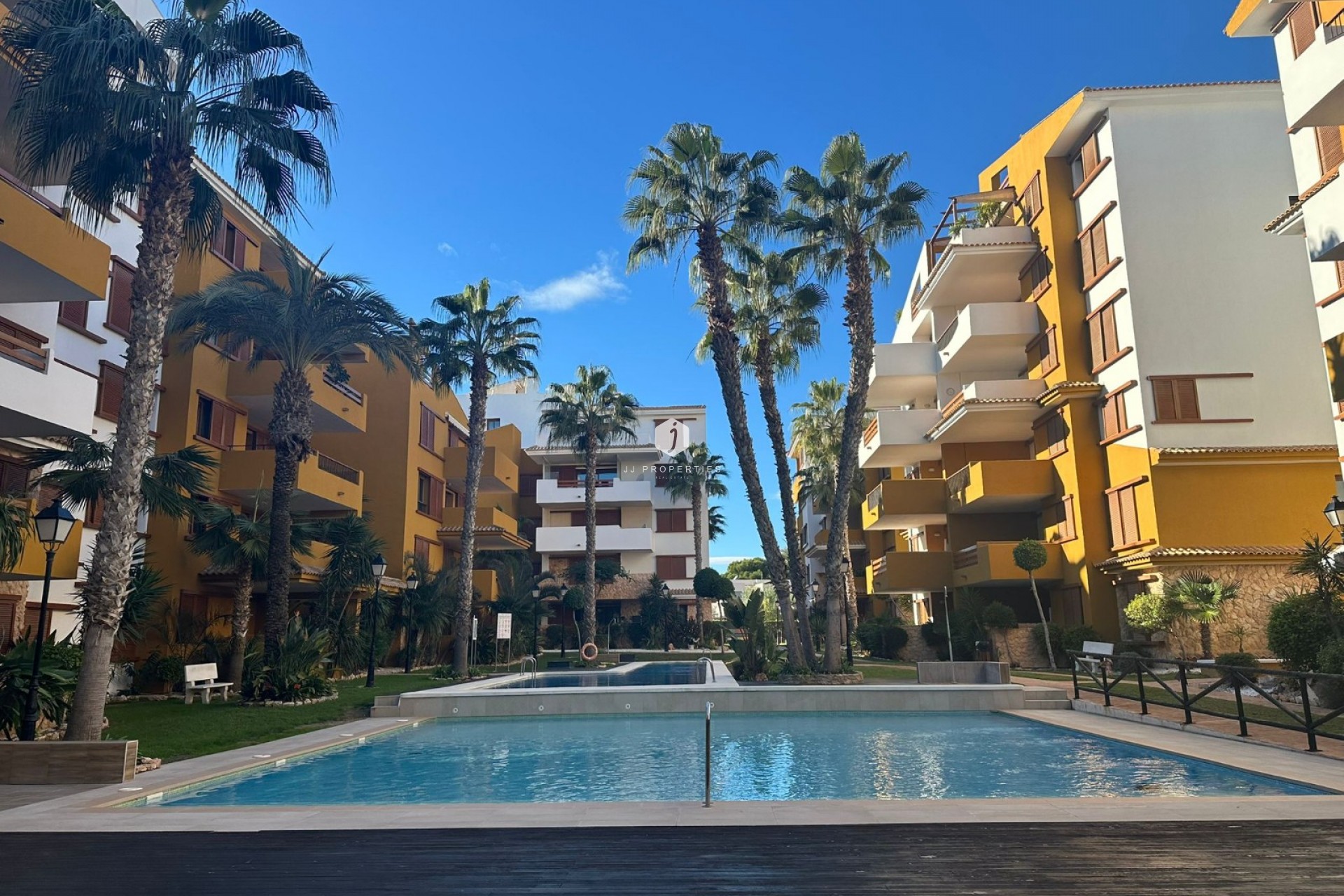 Tweedehands - Appartement / flat -
Punta Prima - Costa Blanca