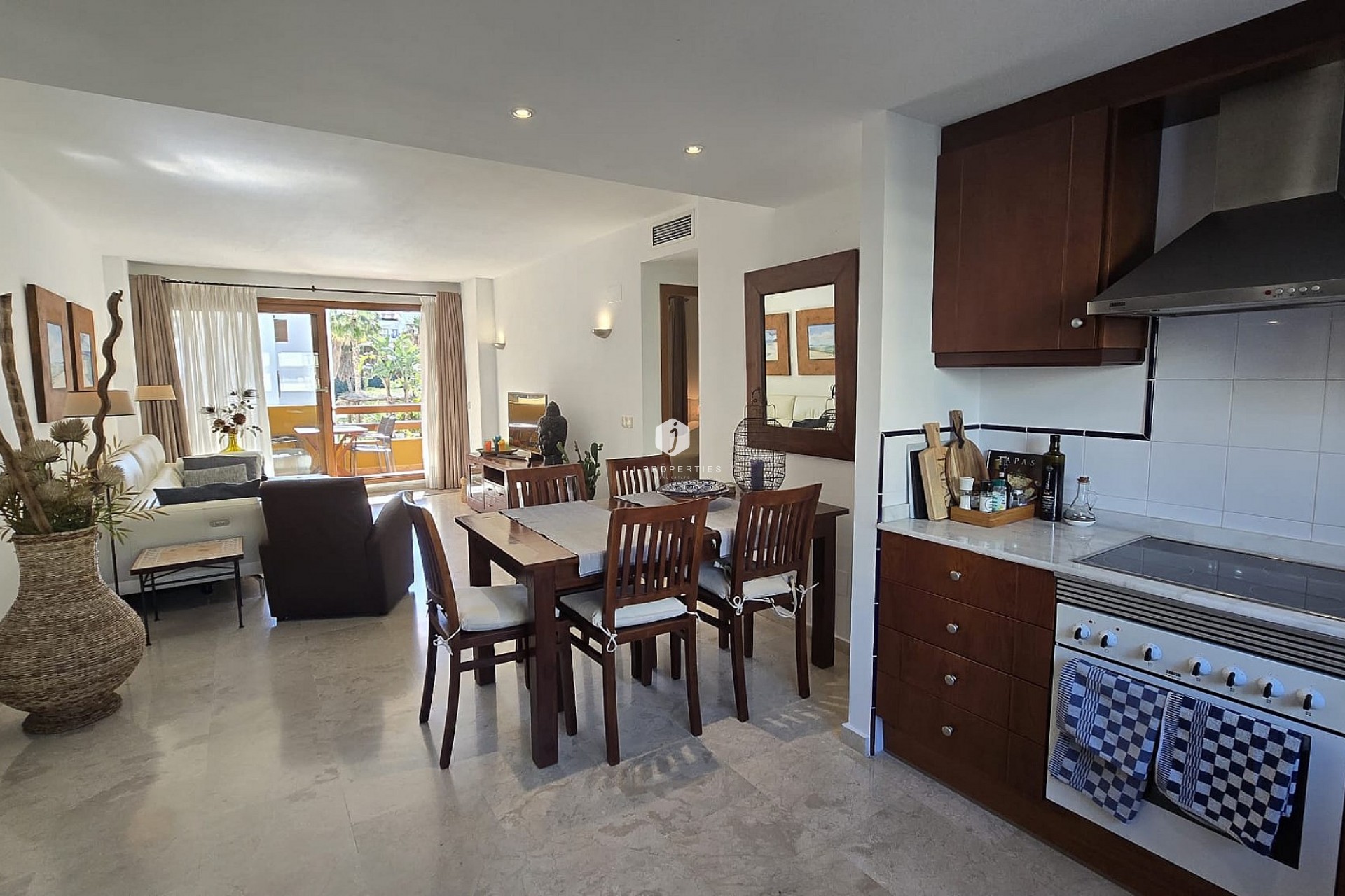 Tweedehands - Appartement / flat -
Punta Prima - Costa Blanca