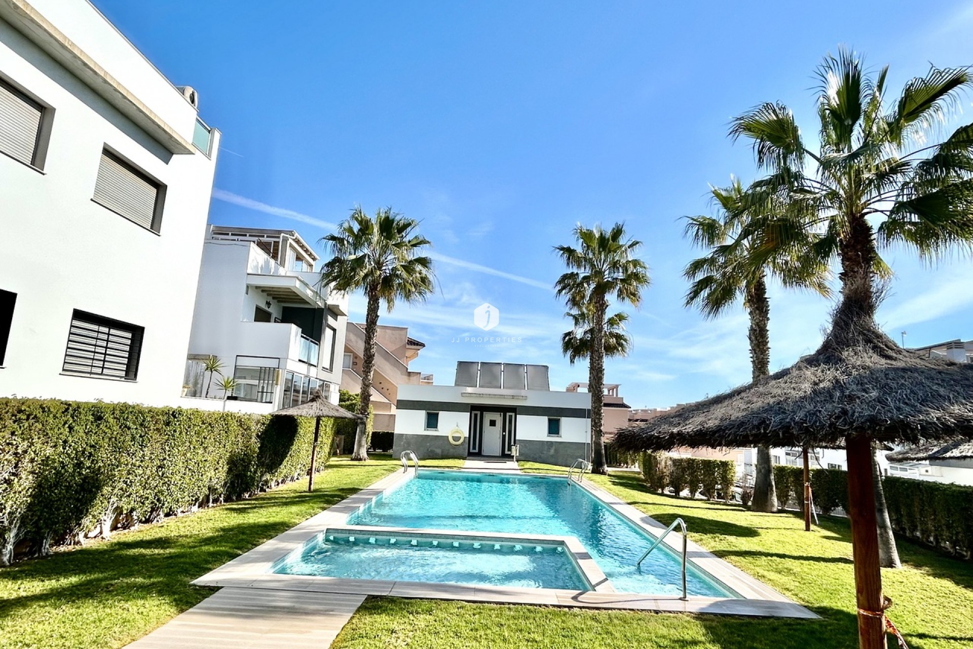 Tweedehands - Appartement / flat -
Punta Prima - Costa Blanca