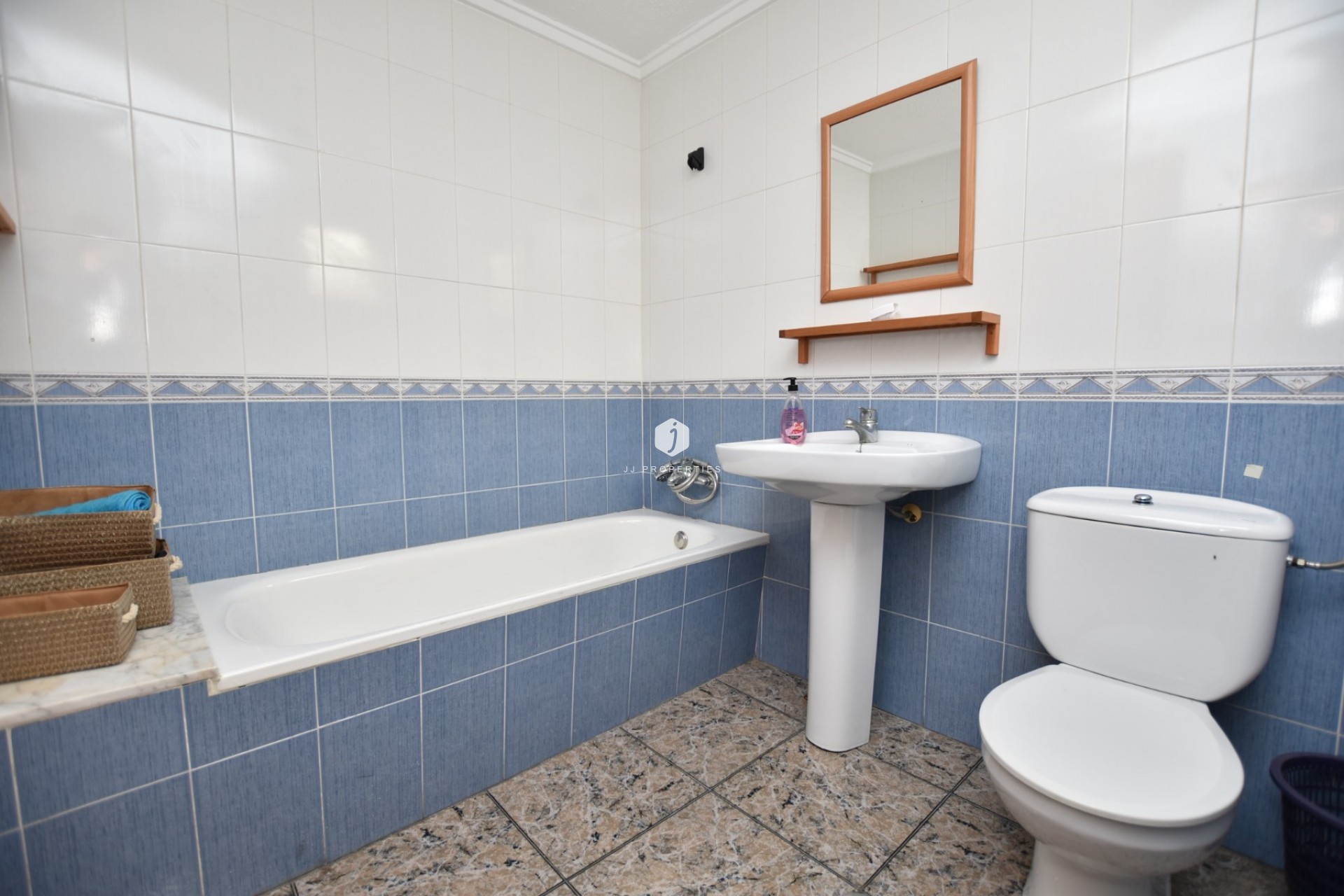 Tweedehands - Appartement / flat -
Rojales - Inland