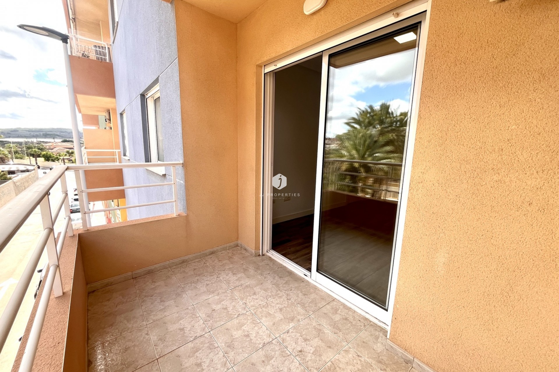 Tweedehands - Appartement / flat -
San Miguel de Salinas - Inland