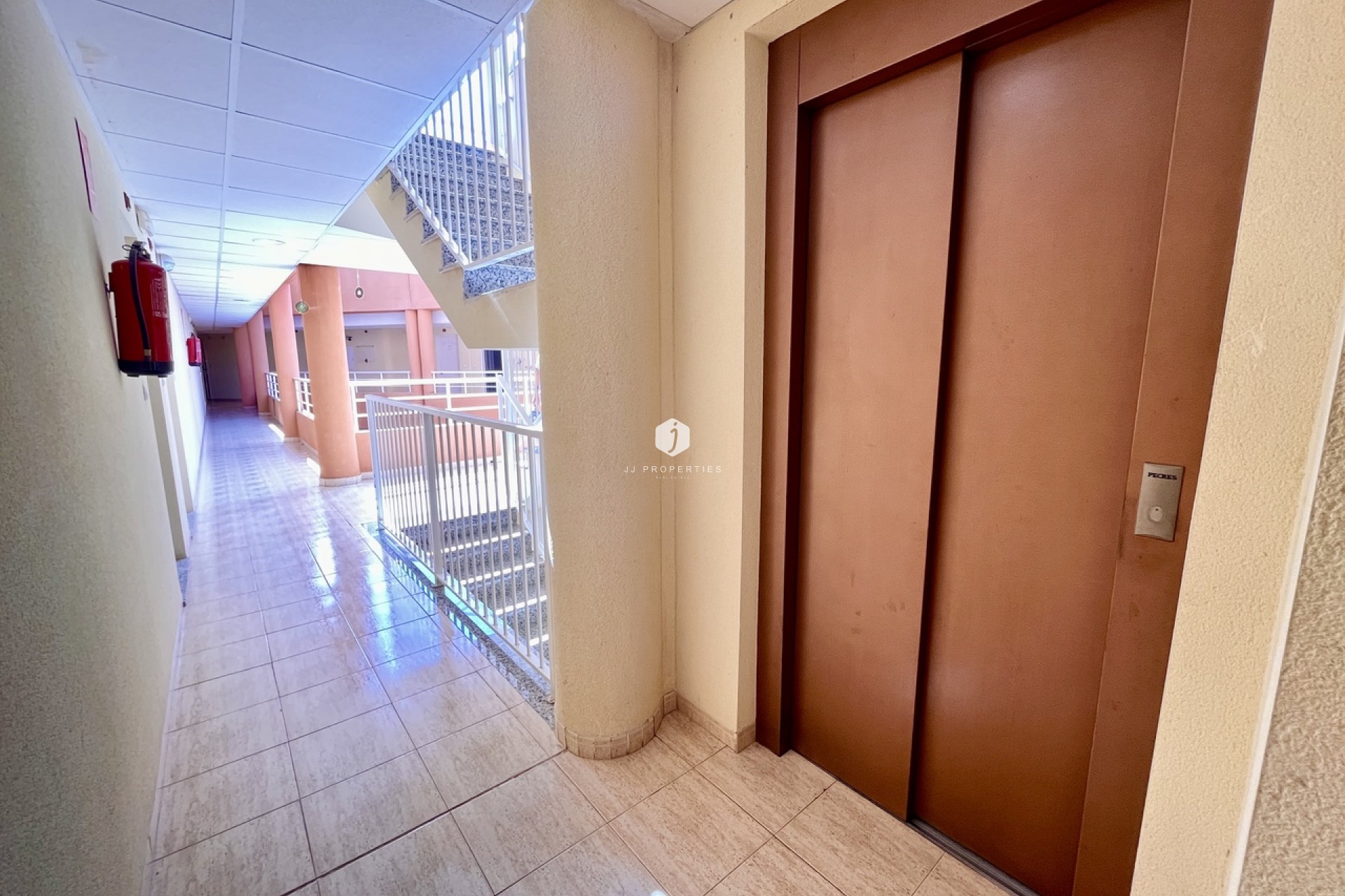 Tweedehands - Appartement / flat -
San Miguel de Salinas - Inland