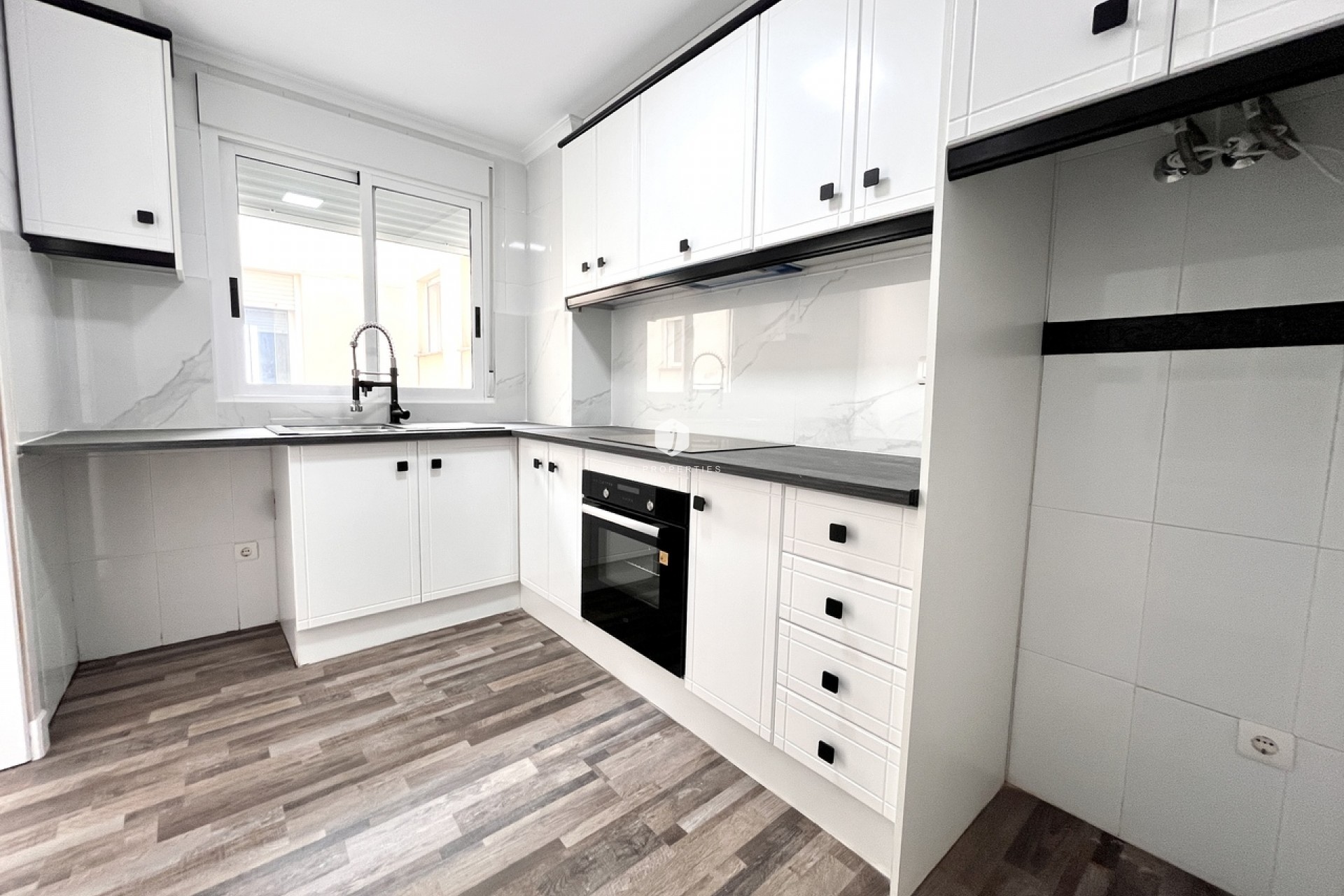 Tweedehands - Appartement / flat -
San Miguel de Salinas - Inland