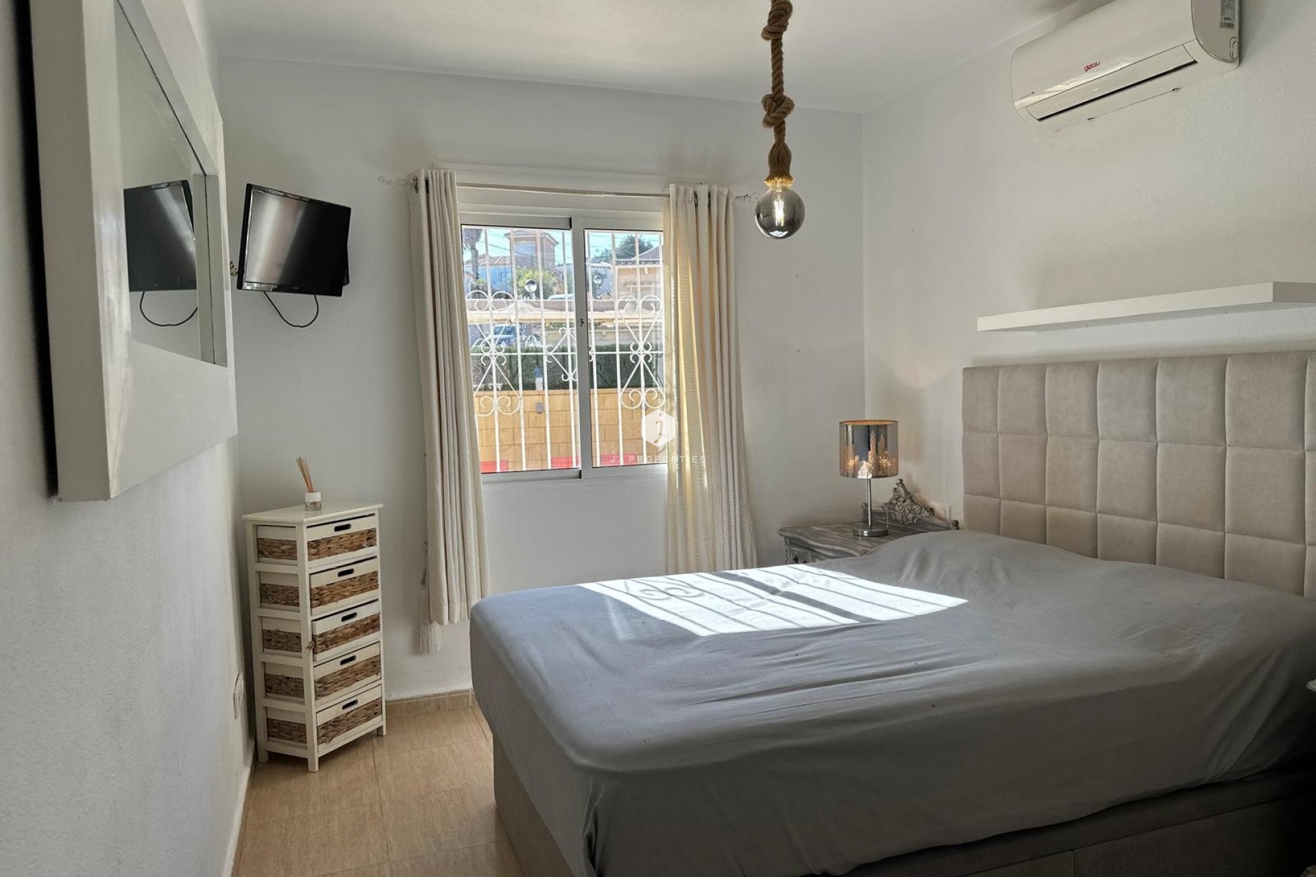 Tweedehands - Appartement / flat -
San Miguel de Salinas - Inland