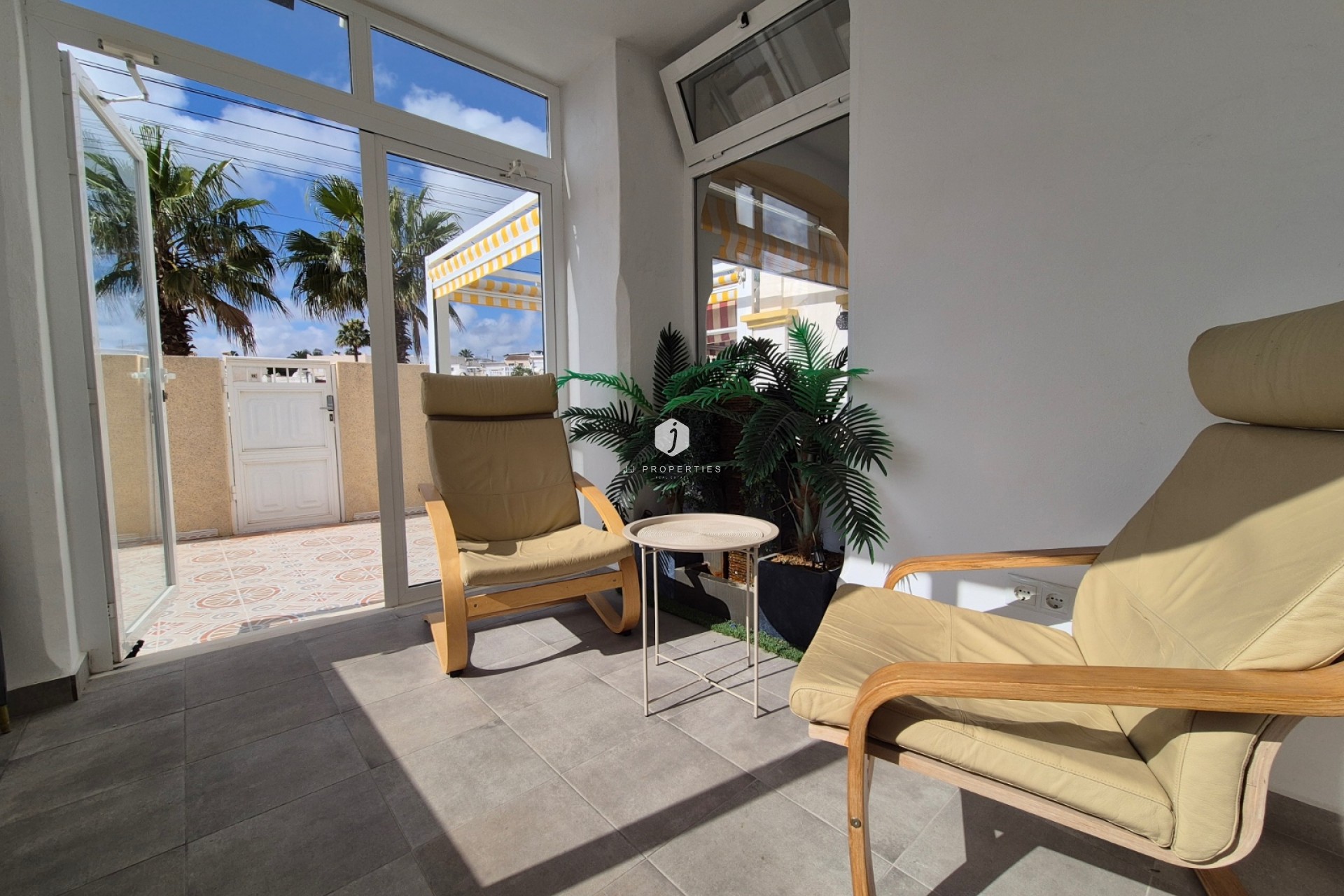 Tweedehands - Appartement / flat -
San Miguel de Salinas - Inland