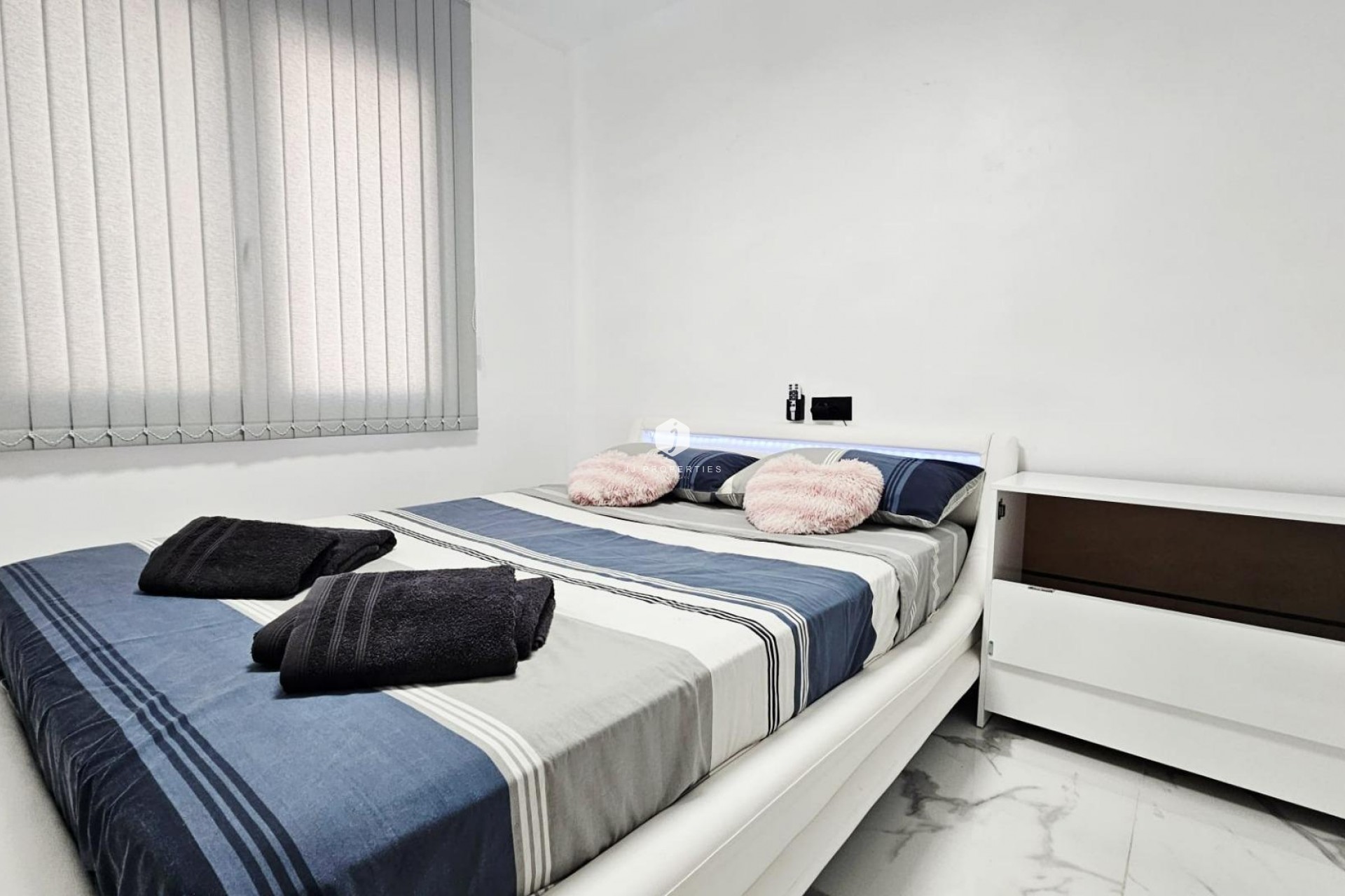 Tweedehands - Appartement / flat -
Torrevieja - Acequion