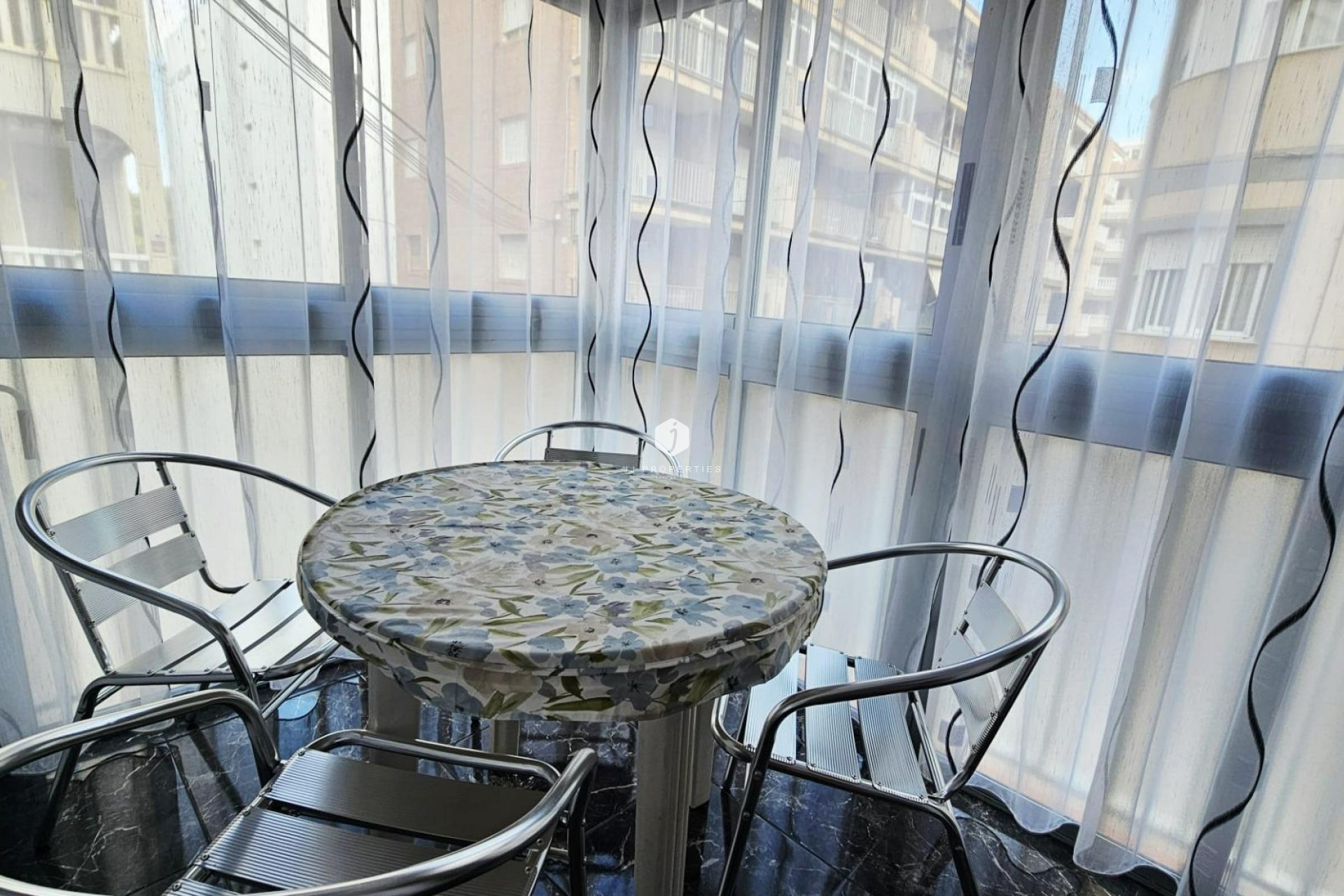 Tweedehands - Appartement / flat -
Torrevieja - Acequion