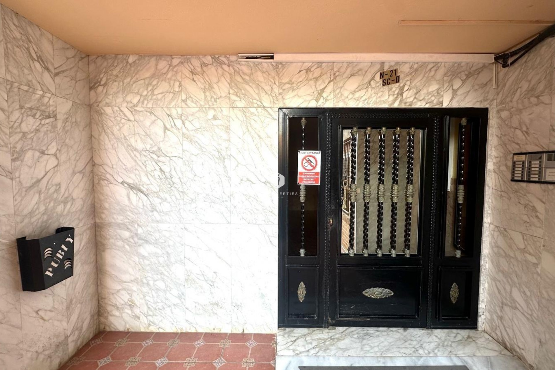 Tweedehands - Appartement / flat -
Torrevieja - Acequion