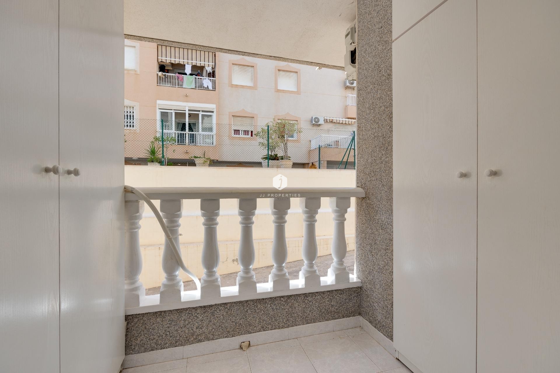 Tweedehands - Appartement / flat -
Torrevieja - Acequion