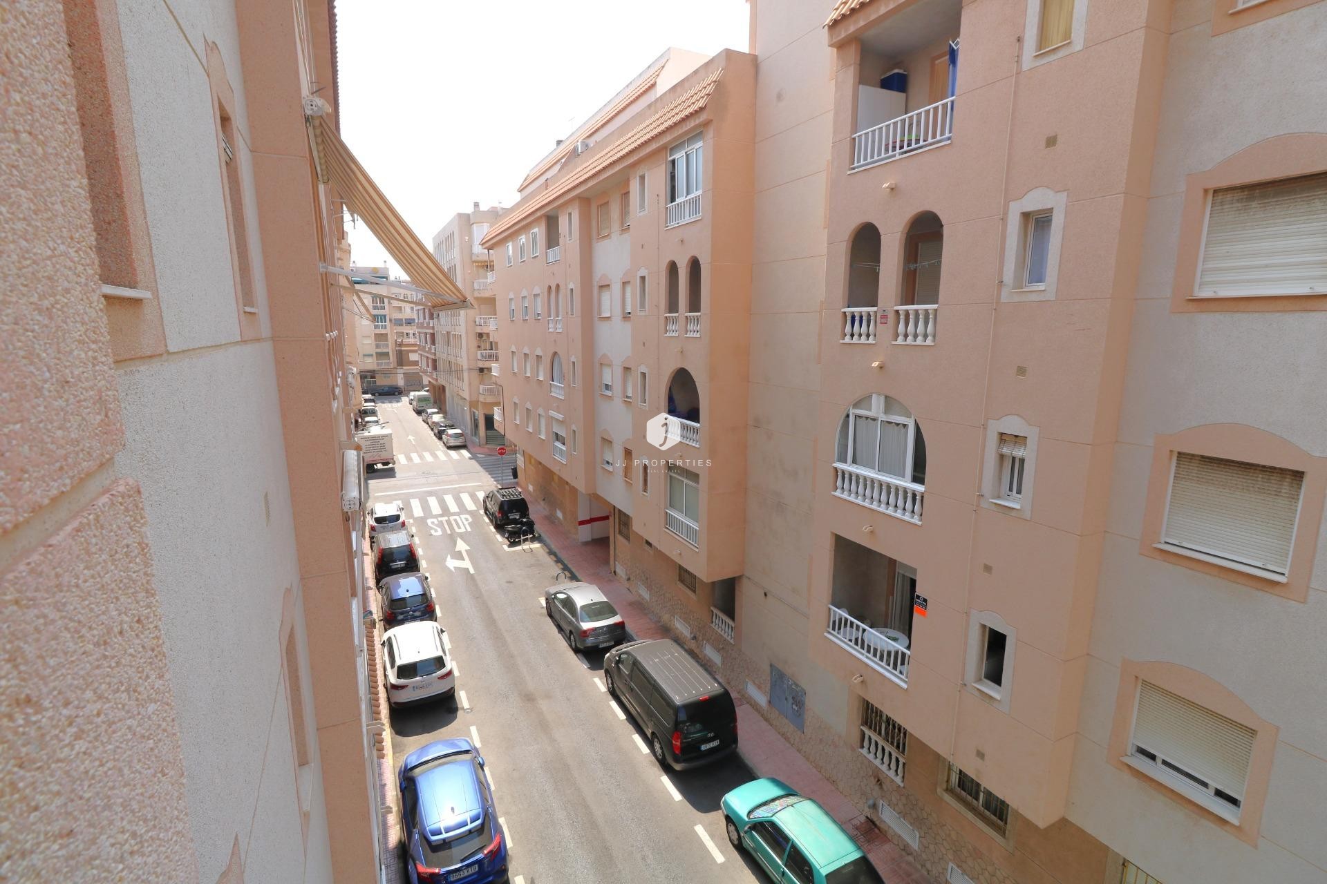Tweedehands - Appartement / flat -
Torrevieja - Acequion