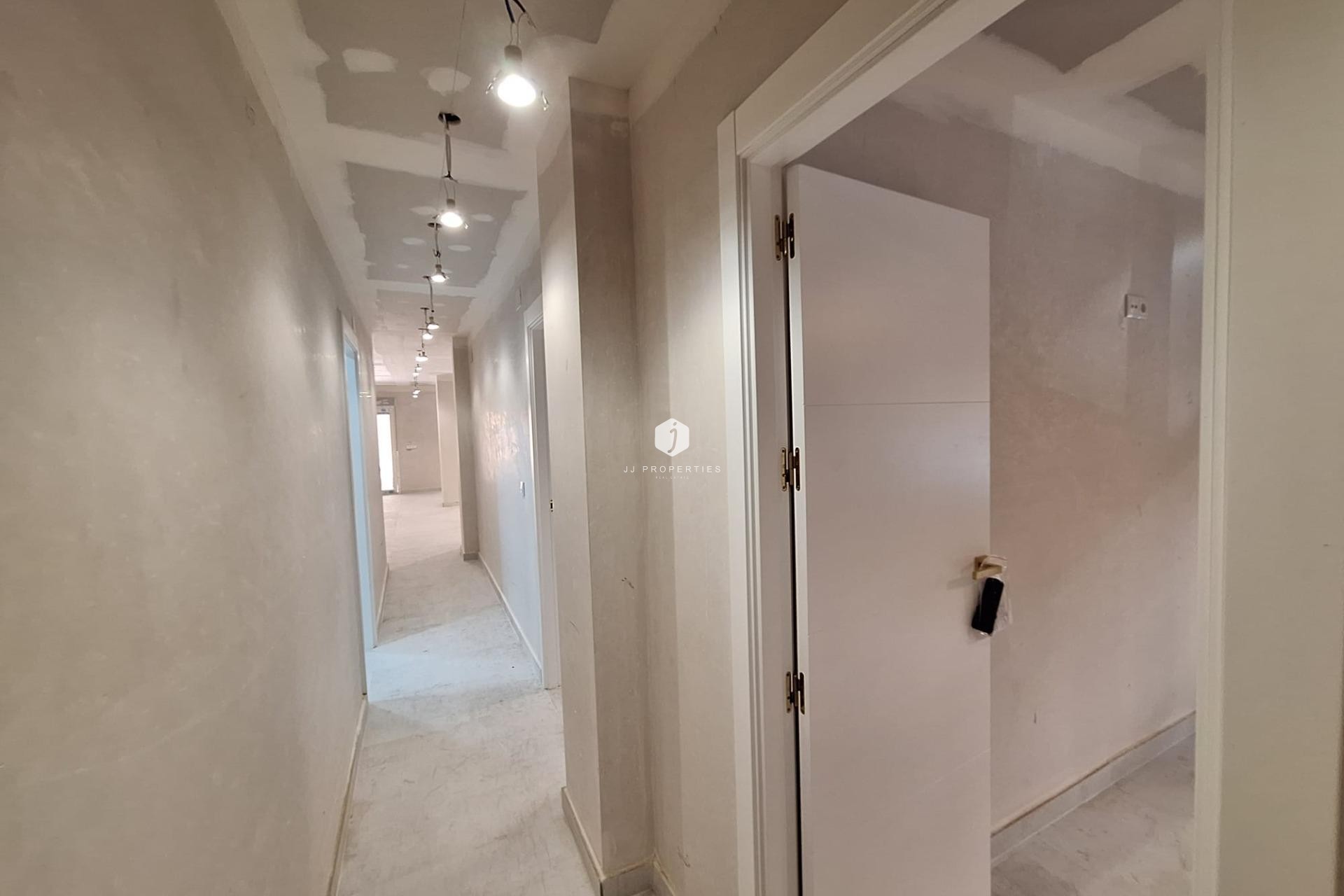 Tweedehands - Appartement / flat -
Torrevieja - Acequion