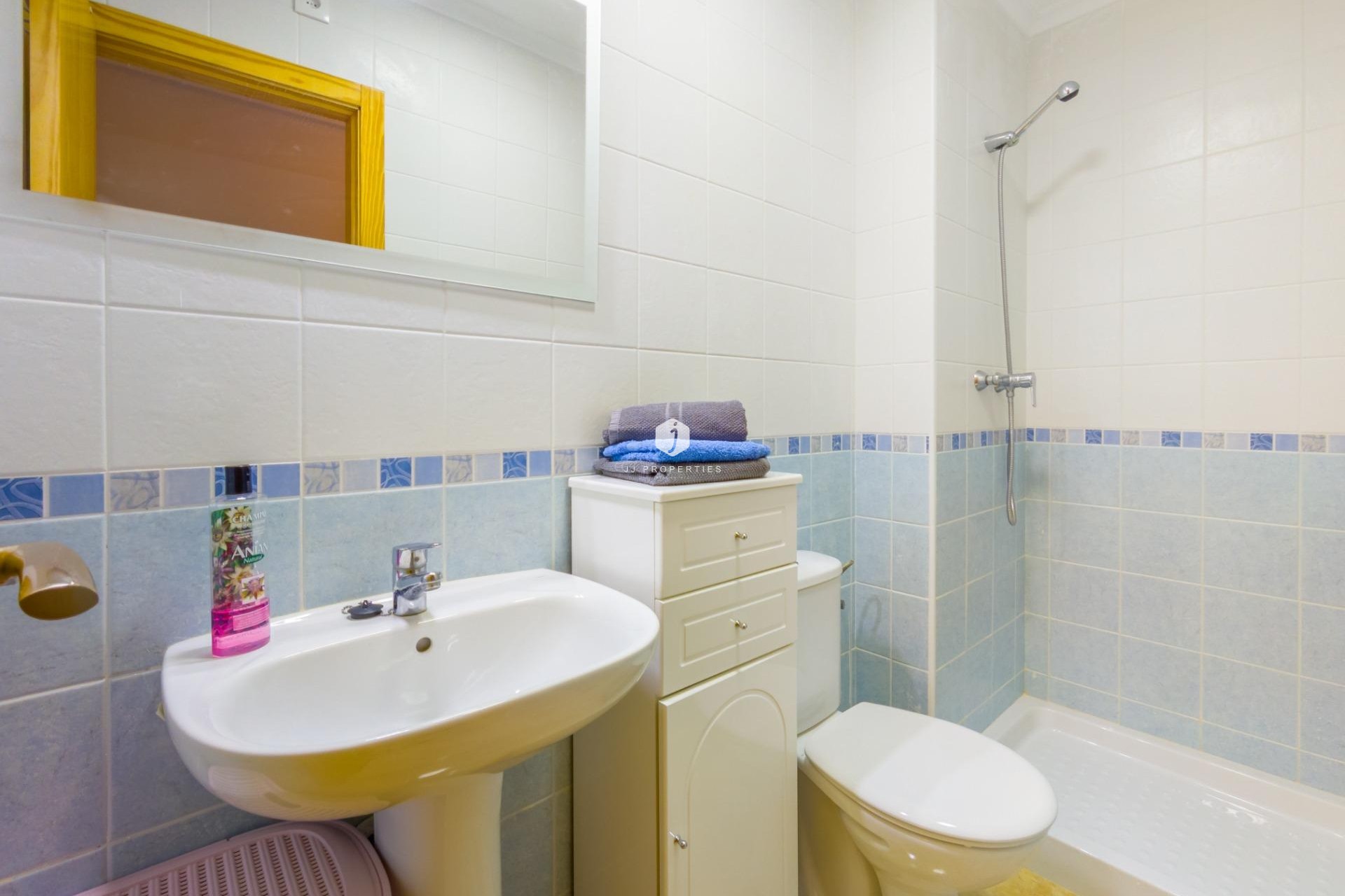 Tweedehands - Appartement / flat -
Torrevieja - Acequion