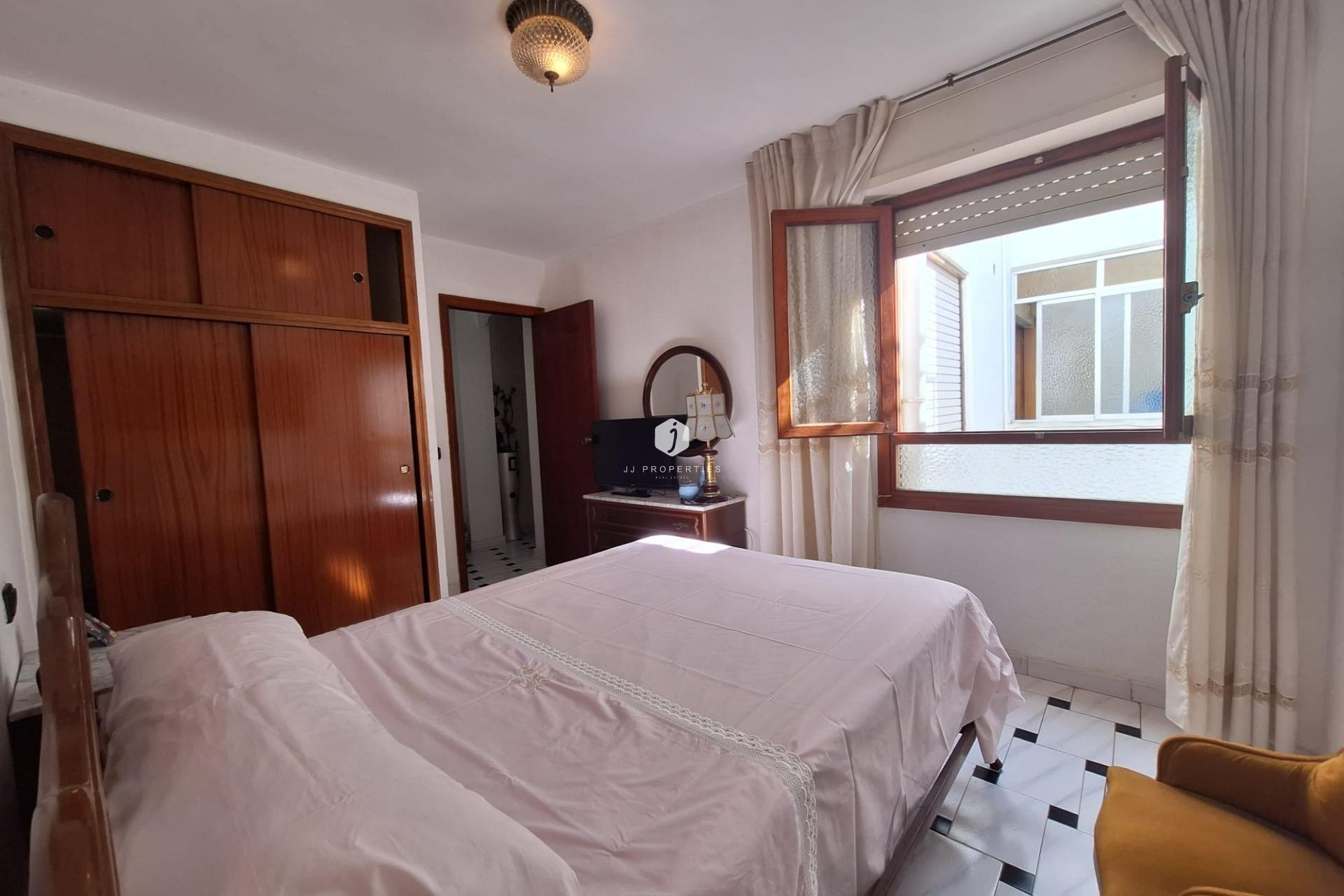 Tweedehands - Appartement / flat -
Torrevieja - Acequion