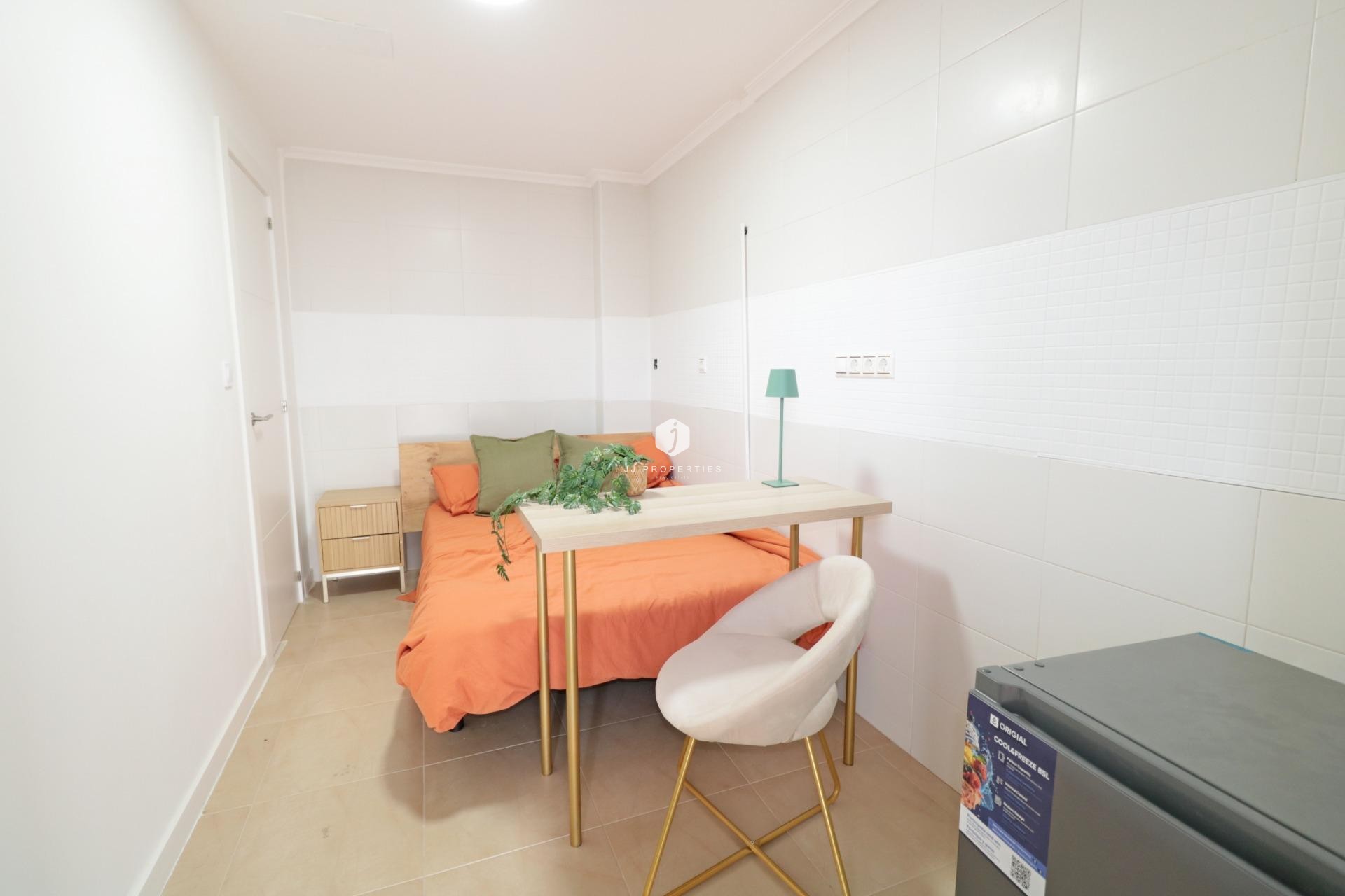 Tweedehands - Appartement / flat -
Torrevieja - Acequion