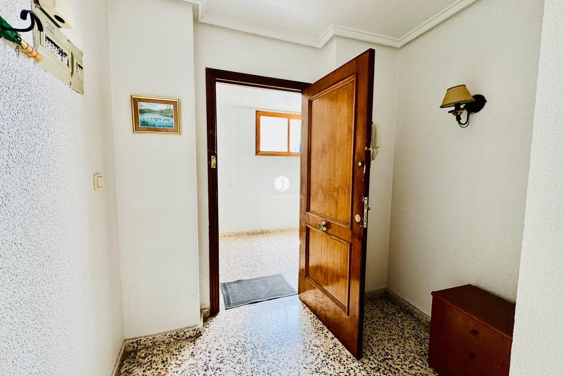 Tweedehands - Appartement / flat -
Torrevieja - Acequion