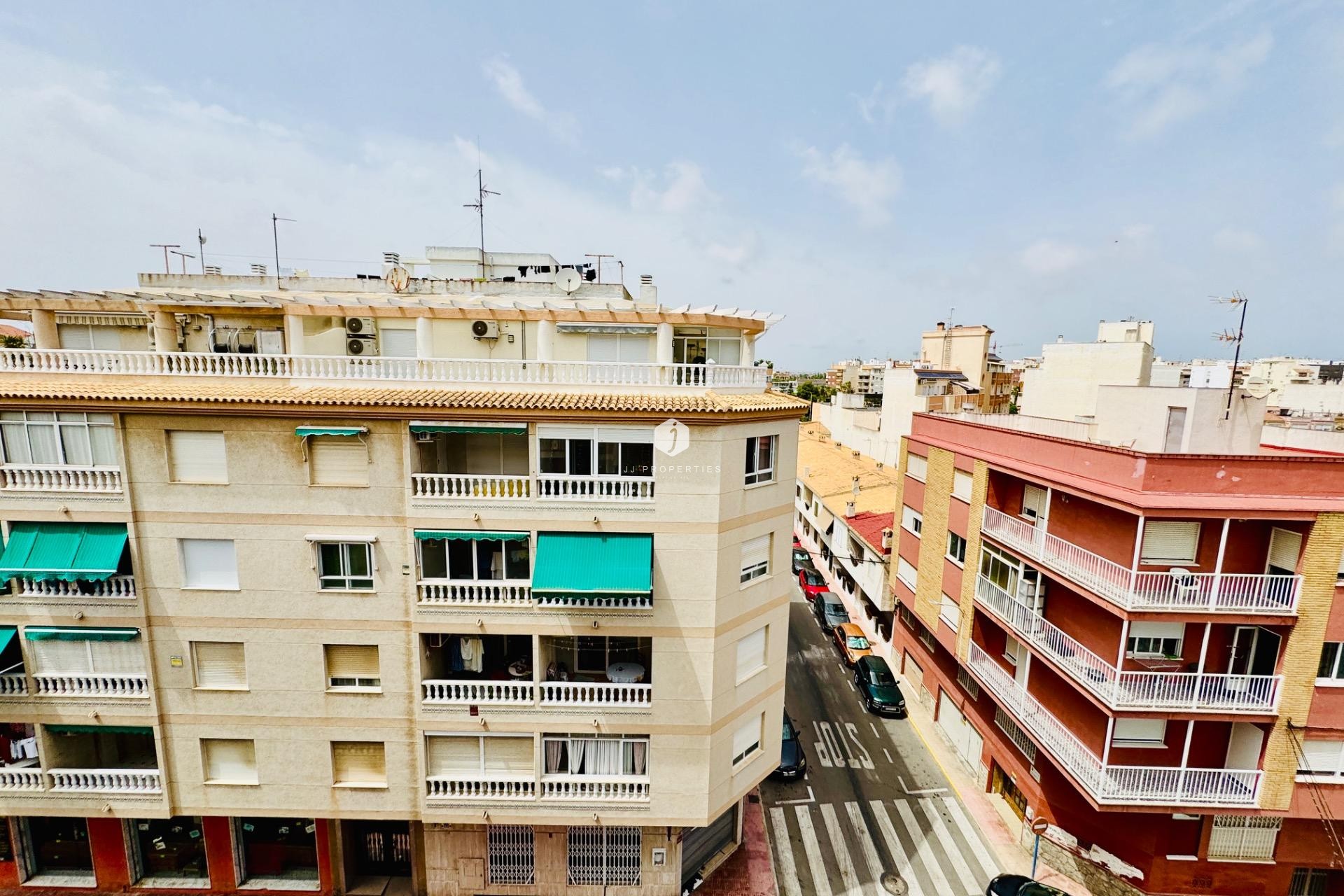 Tweedehands - Appartement / flat -
Torrevieja - Acequion