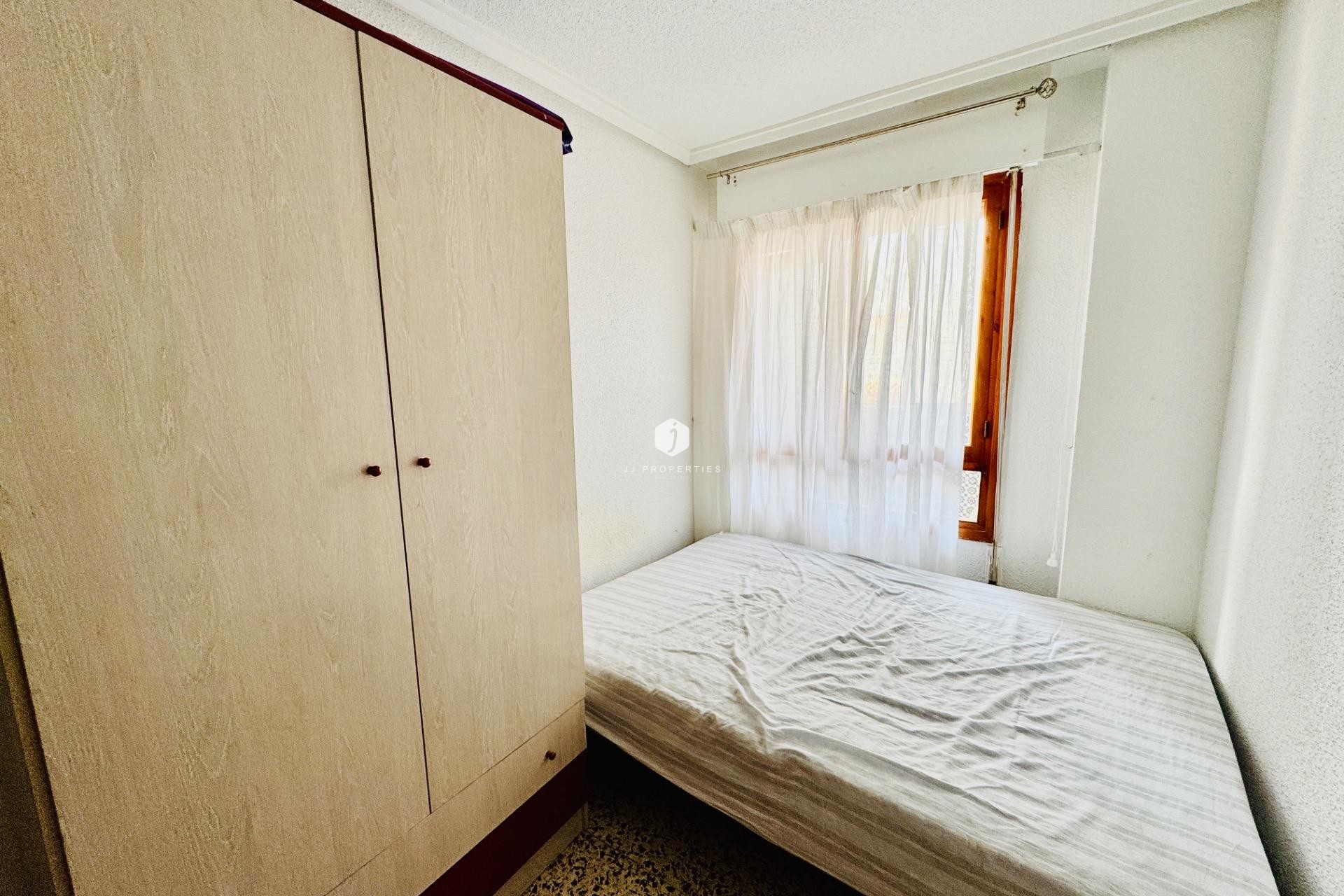 Tweedehands - Appartement / flat -
Torrevieja - Acequion