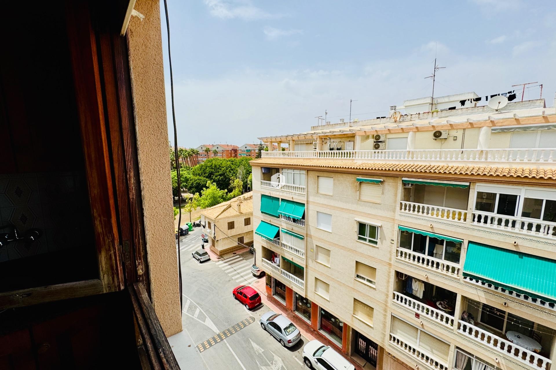 Tweedehands - Appartement / flat -
Torrevieja - Acequion