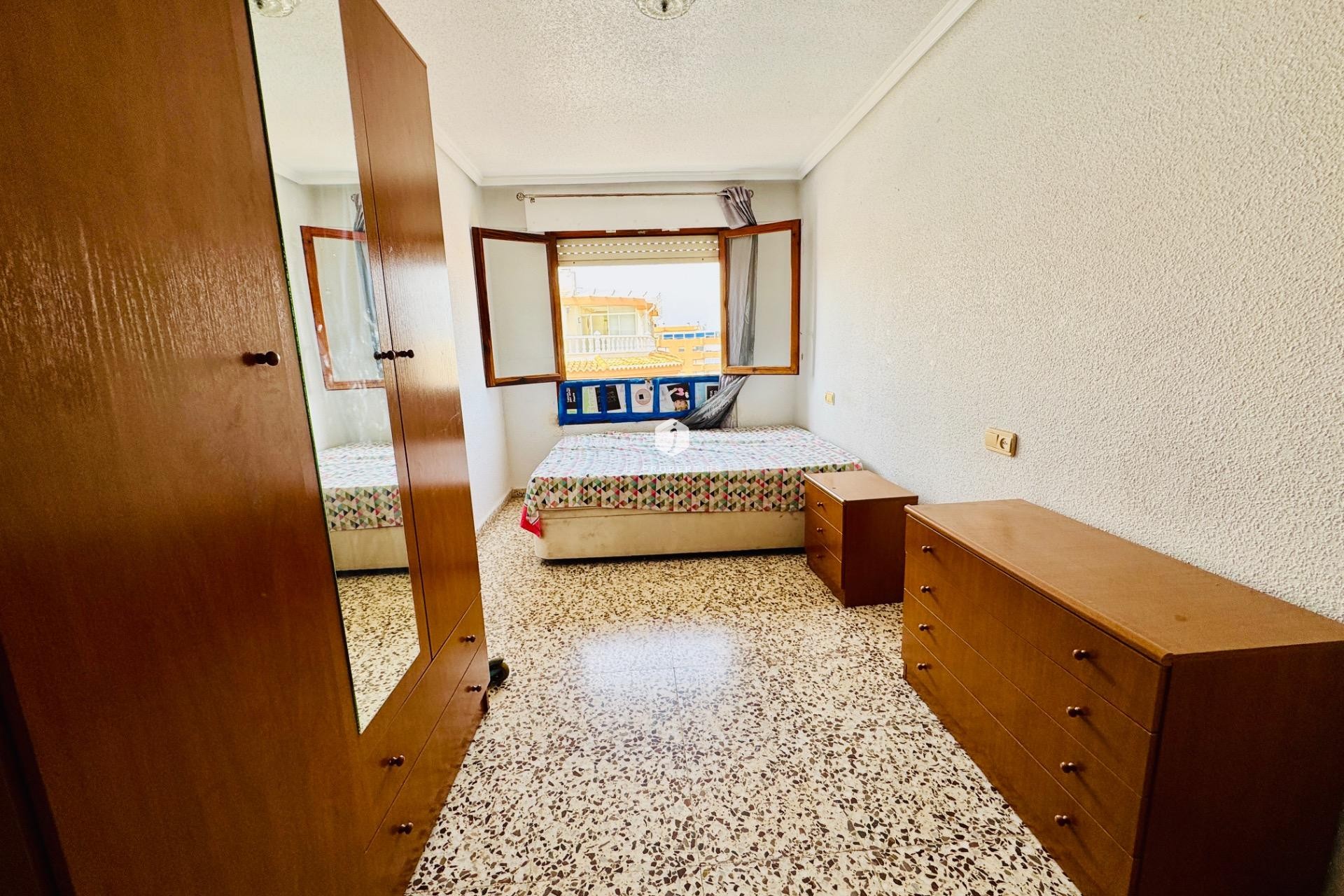 Tweedehands - Appartement / flat -
Torrevieja - Acequion