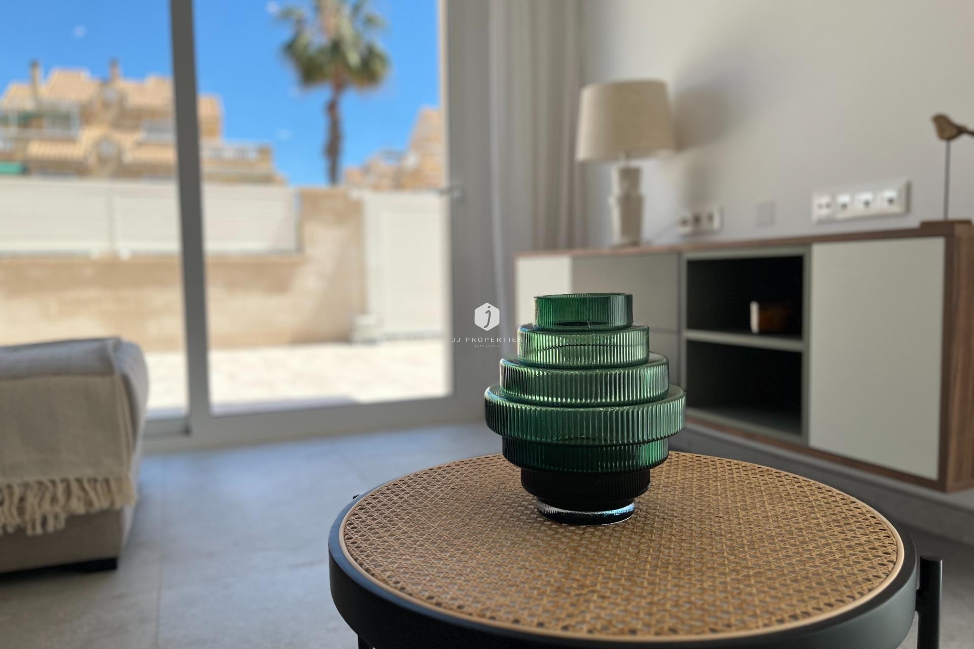 Tweedehands - Appartement / flat -
Torrevieja - aguas nuevas