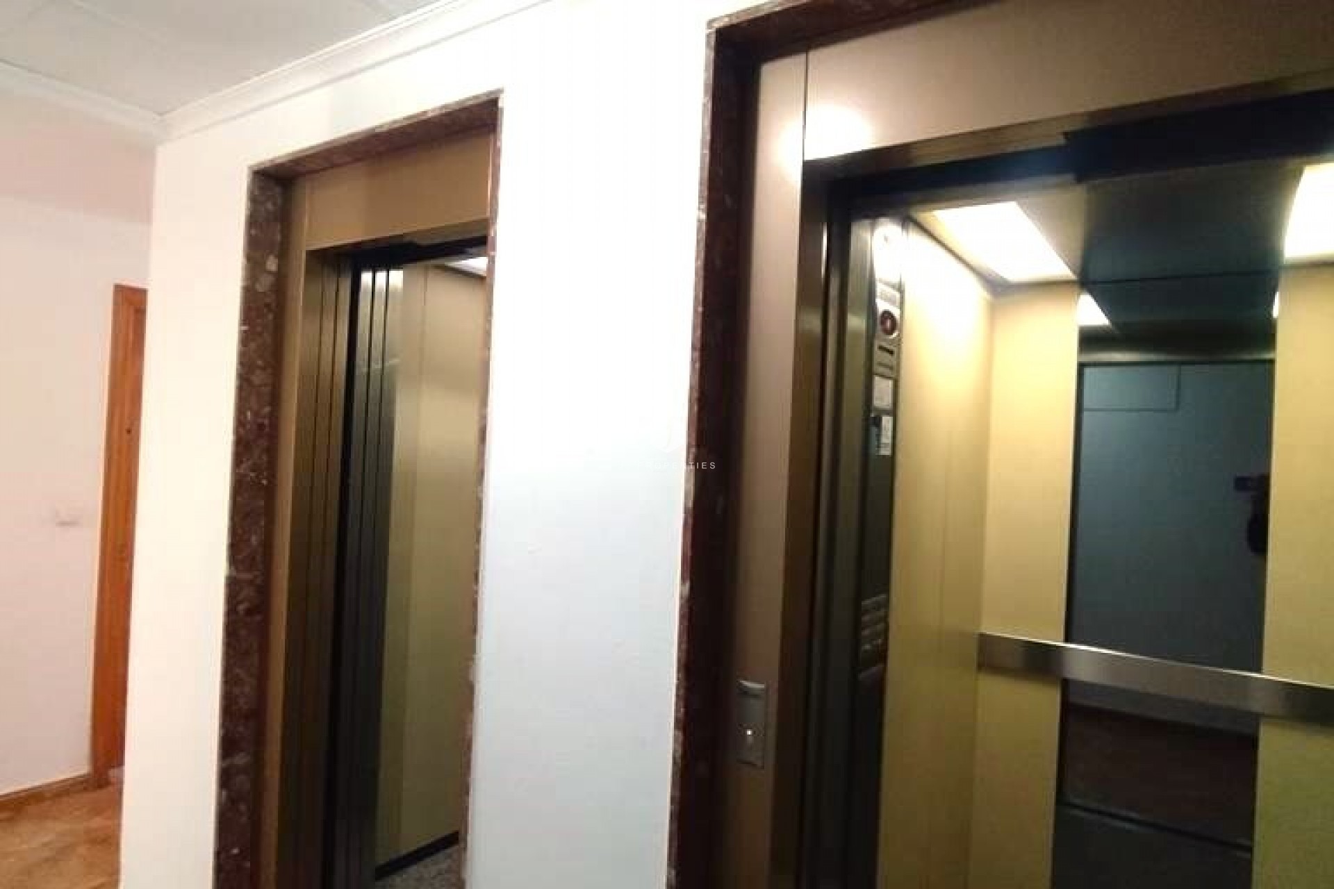 Tweedehands - Appartement / flat -
Torrevieja - CASCO URBANO