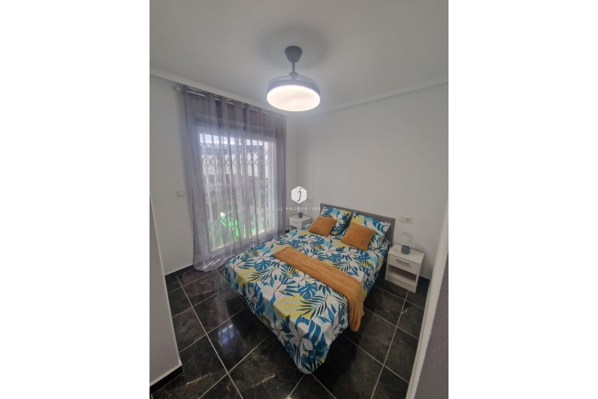 Tweedehands - Appartement / flat -
Torrevieja - Centro - Muelle Pesquero