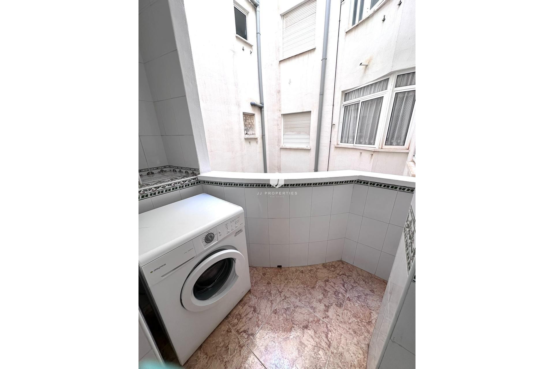 Tweedehands - Appartement / flat -
Torrevieja - Centro - Muelle Pesquero