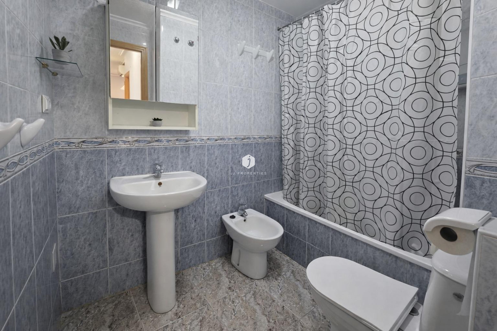 Tweedehands - Appartement / flat -
Torrevieja - Centro - Muelle Pesquero