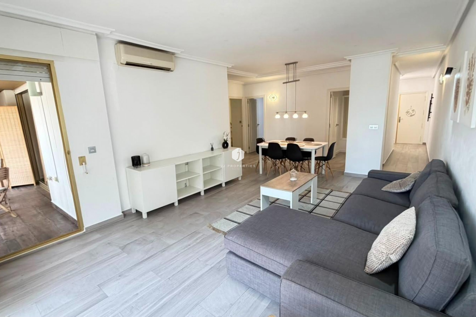 Tweedehands - Appartement / flat -
Torrevieja - Centro - Muelle Pesquero