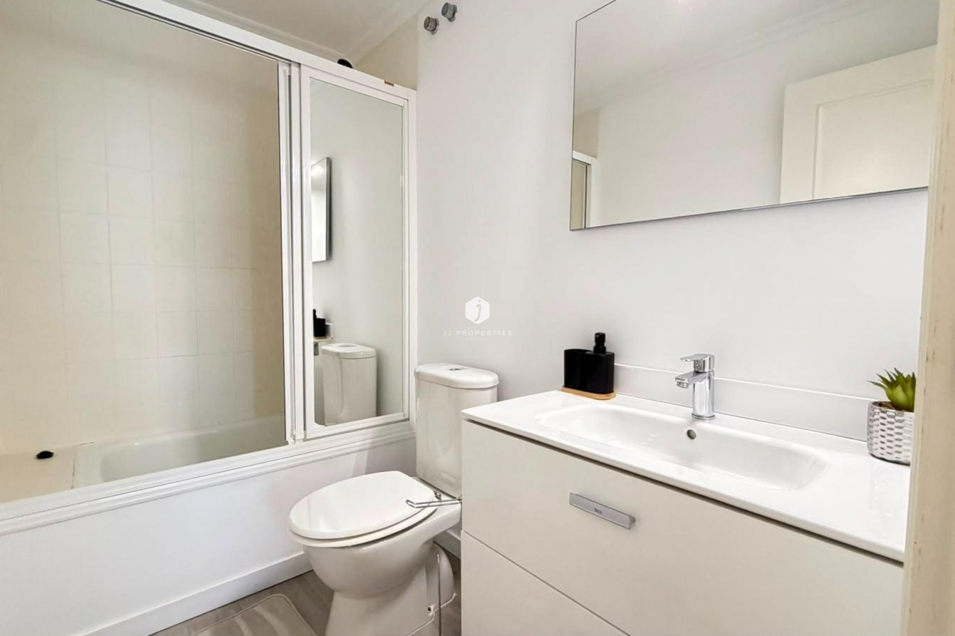 Tweedehands - Appartement / flat -
Torrevieja - Centro - Muelle Pesquero