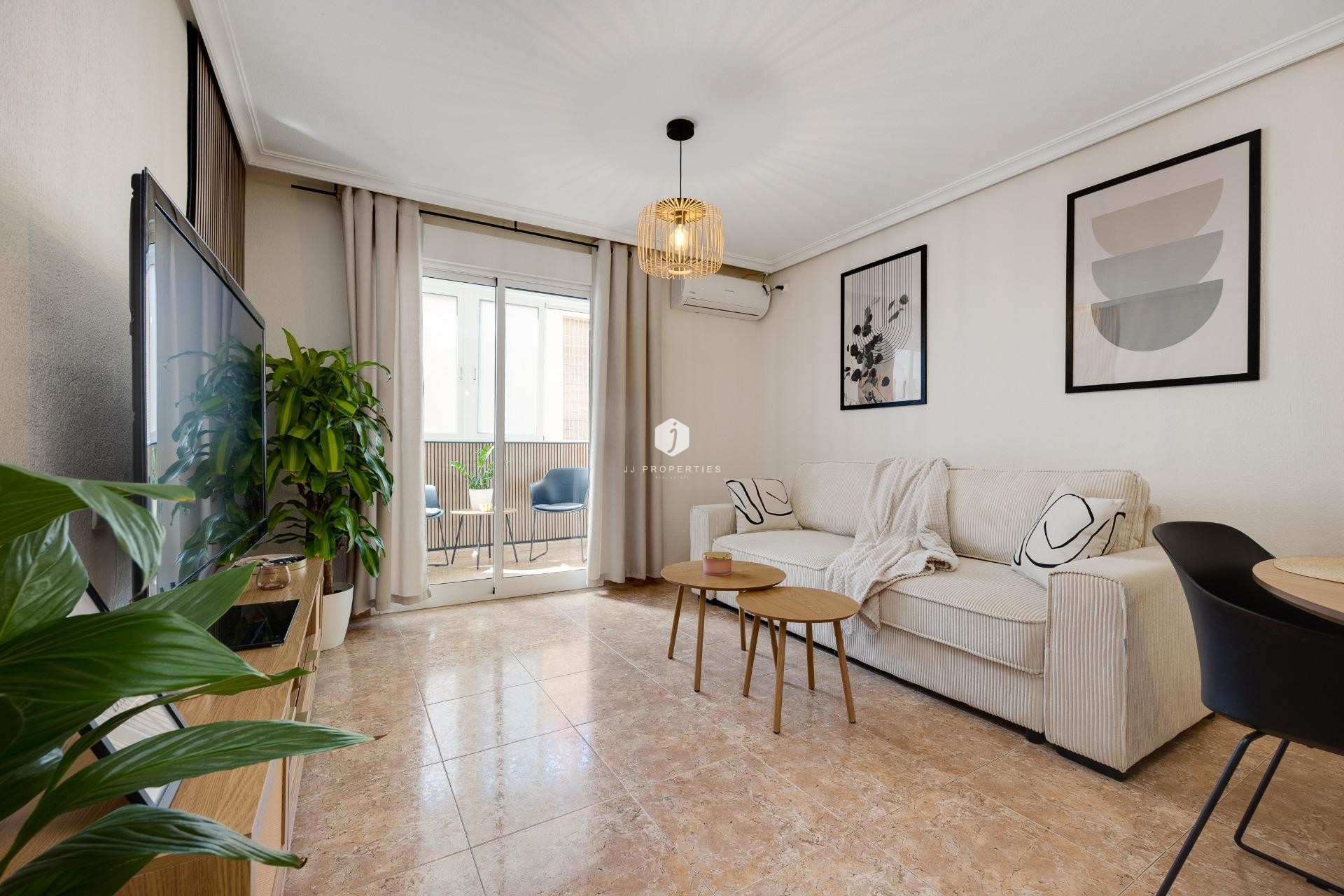 Tweedehands - Appartement / flat -
Torrevieja - Centro