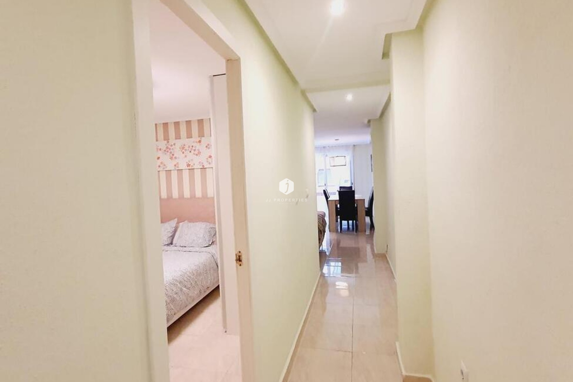 Tweedehands - Appartement / flat -
Torrevieja - Centro