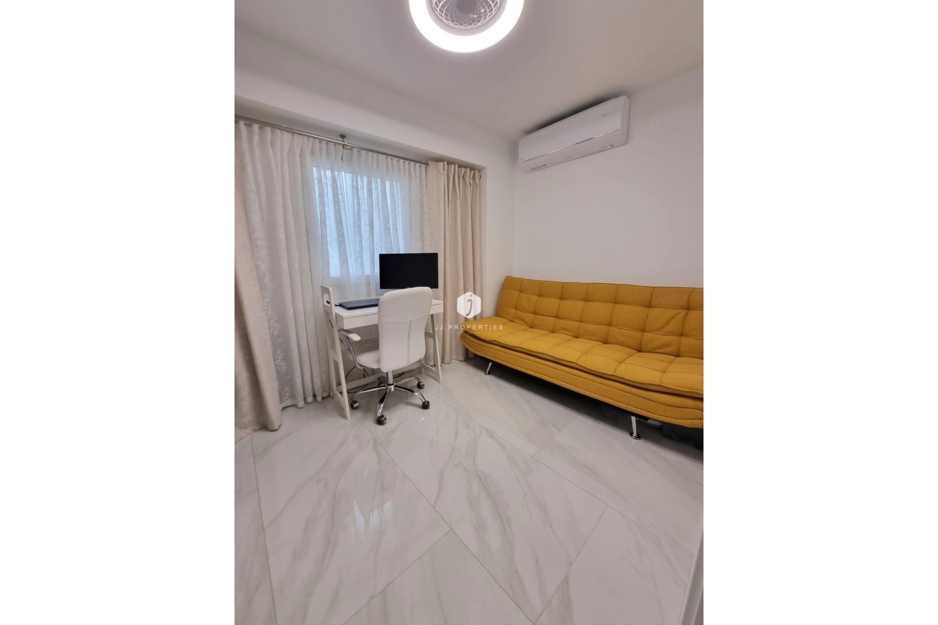 Tweedehands - Appartement / flat -
Torrevieja - Centro