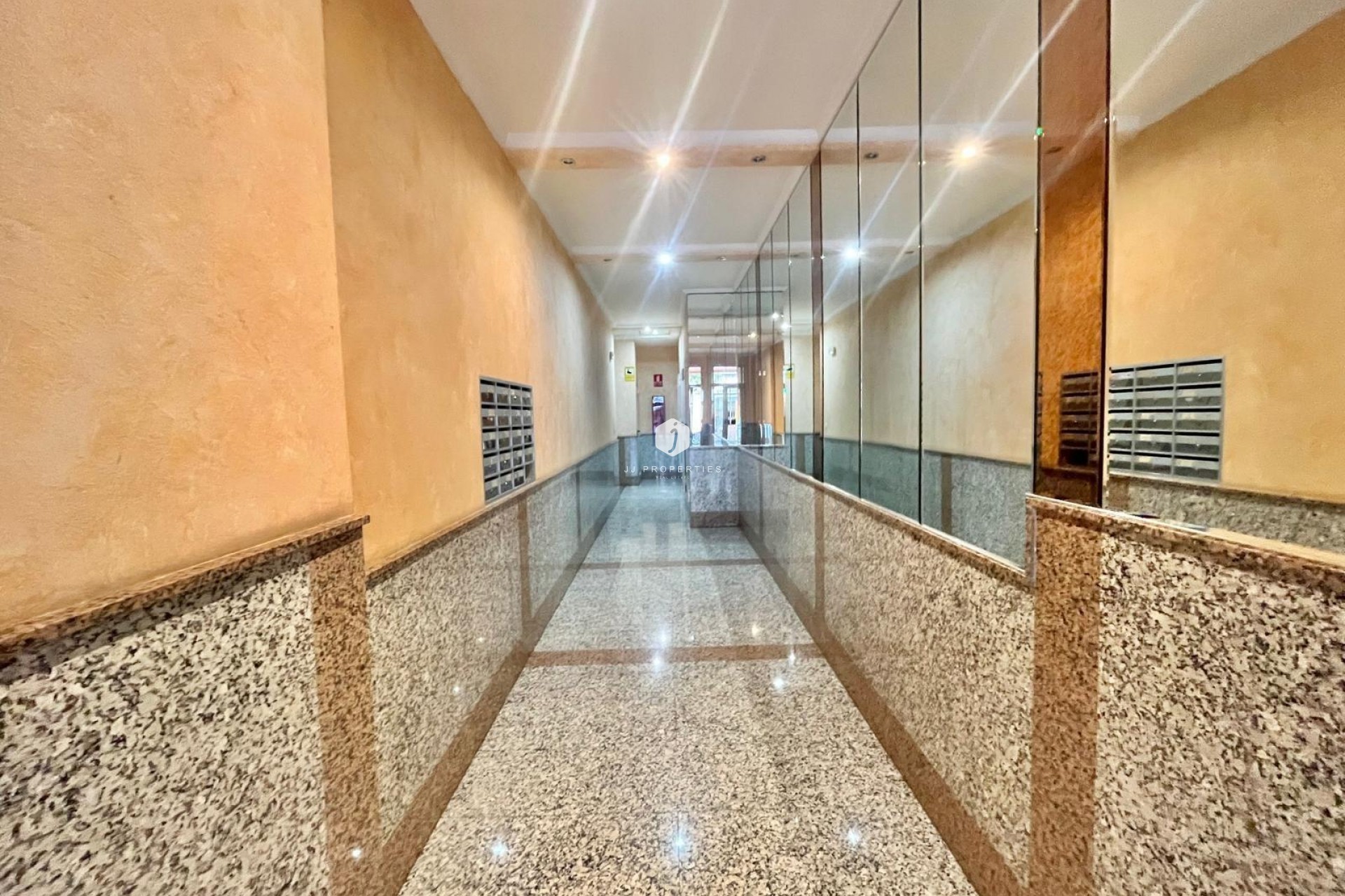 Tweedehands - Appartement / flat -
Torrevieja - Centro