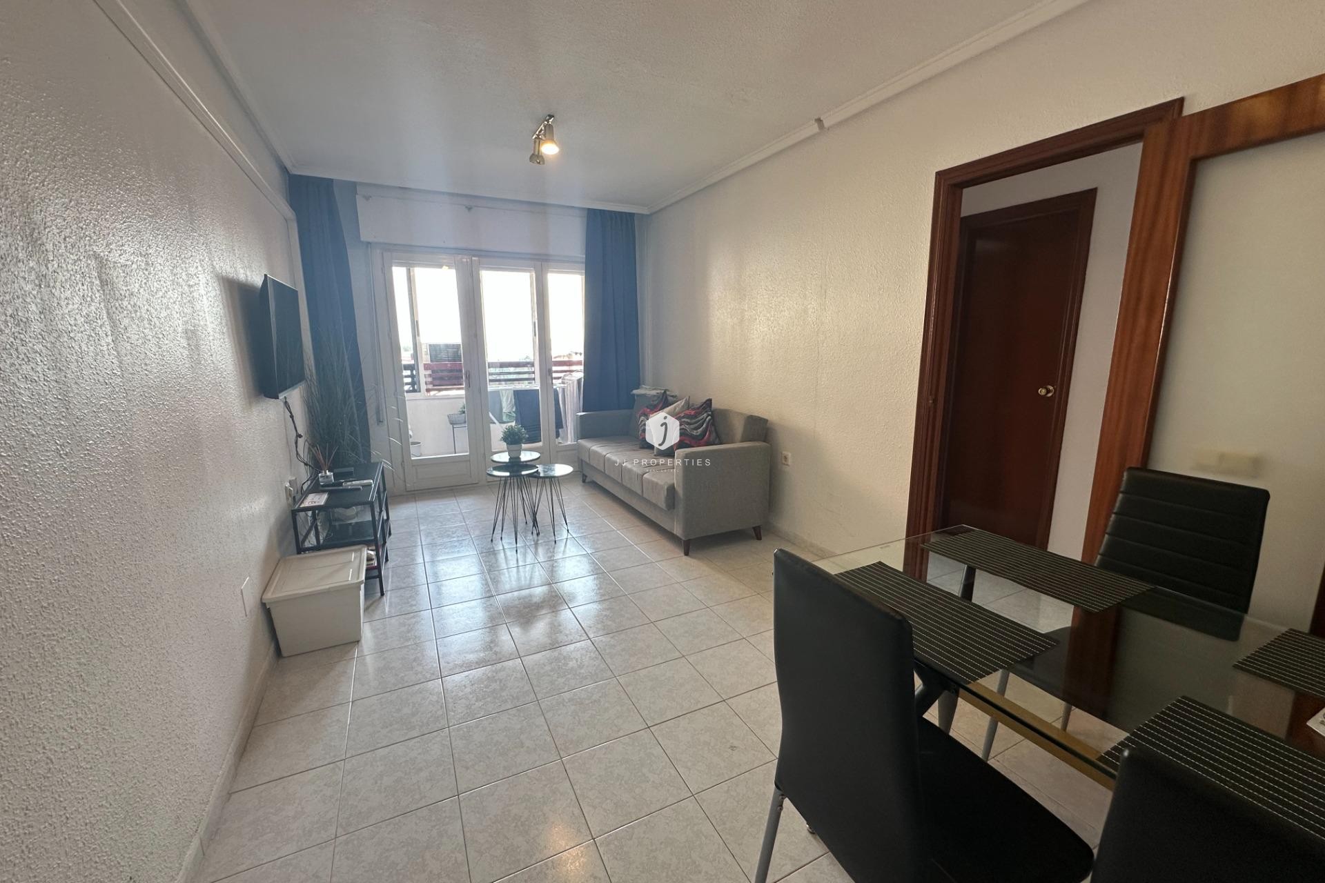 Tweedehands - Appartement / flat -
Torrevieja - Centro
