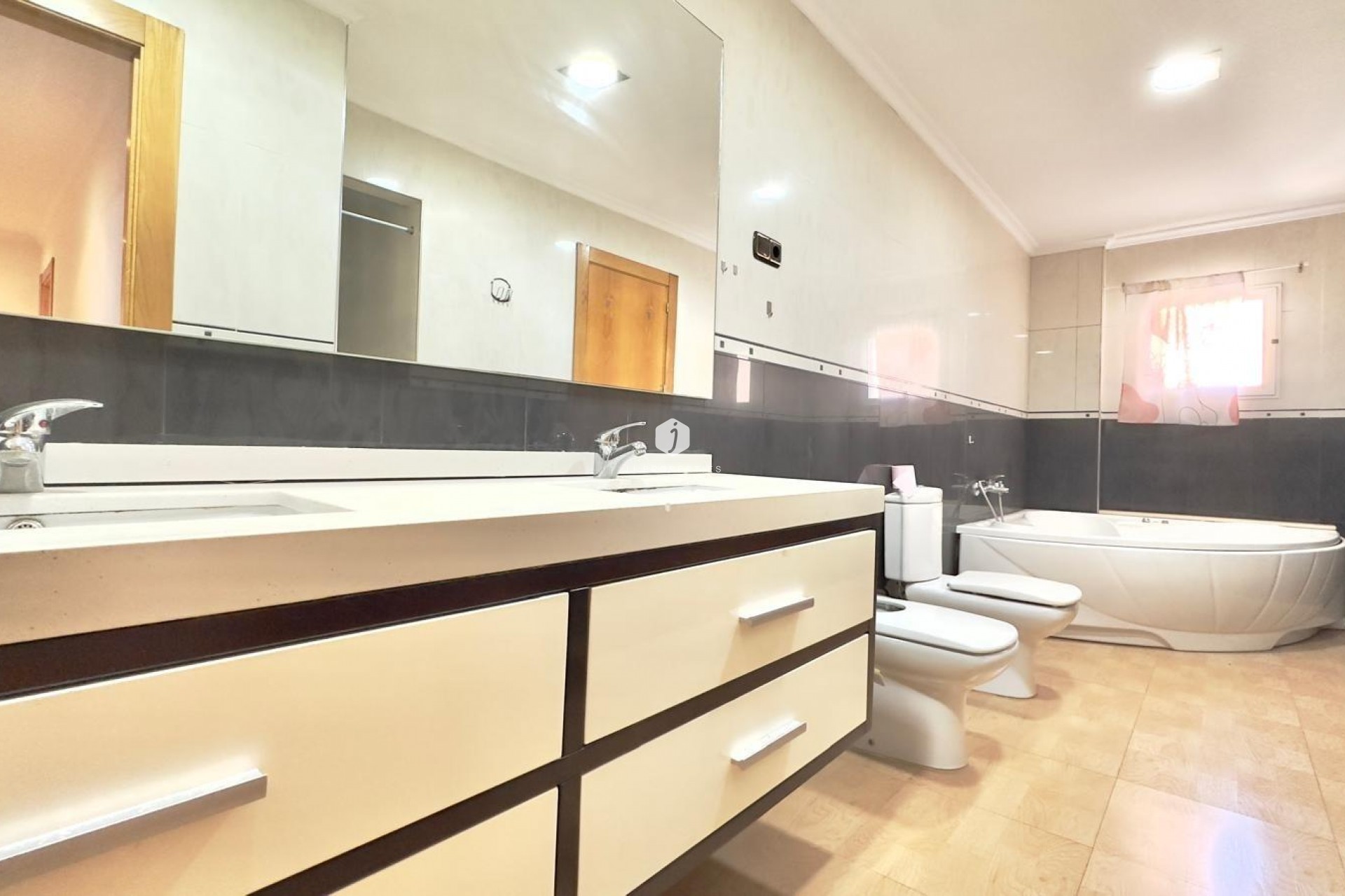 Tweedehands - Appartement / flat -
Torrevieja - Centro