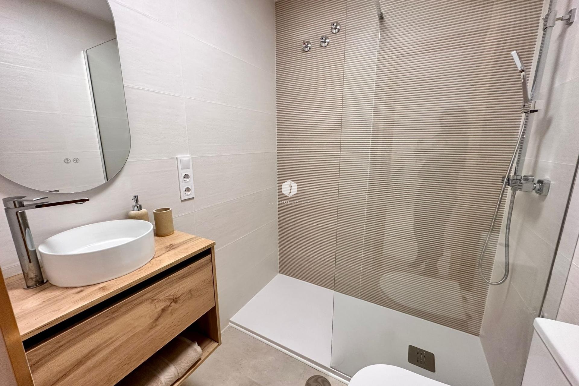 Tweedehands - Appartement / flat -
Torrevieja - Centro