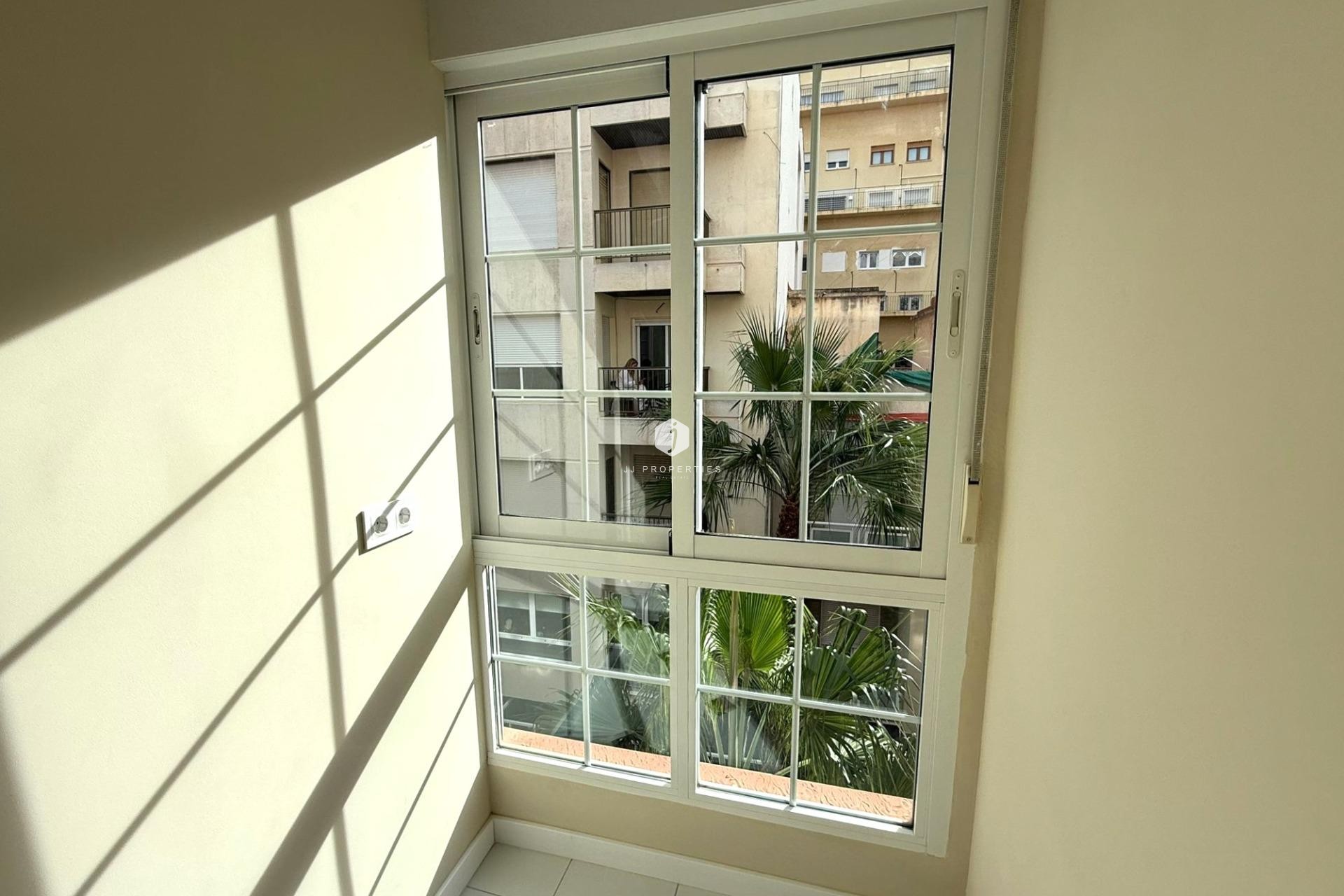 Tweedehands - Appartement / flat -
Torrevieja - Centro