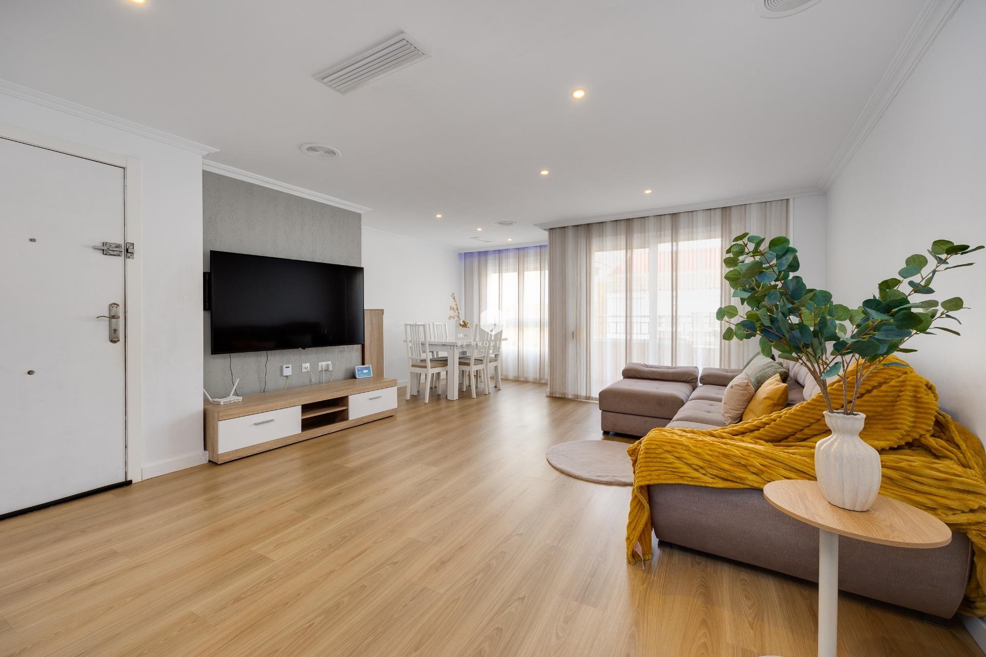 Tweedehands - Appartement / flat -
Torrevieja - Centro