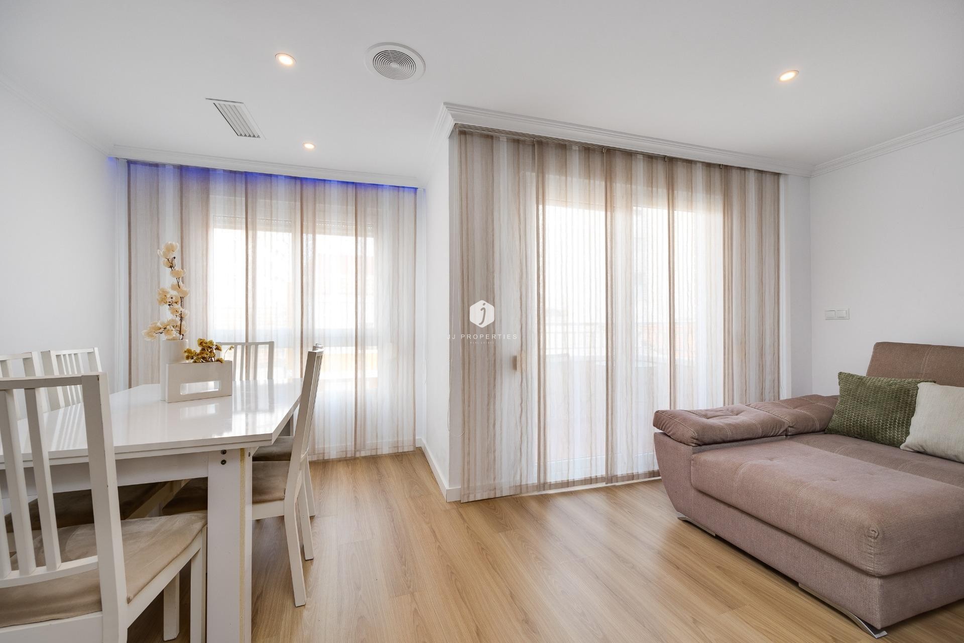 Tweedehands - Appartement / flat -
Torrevieja - Centro
