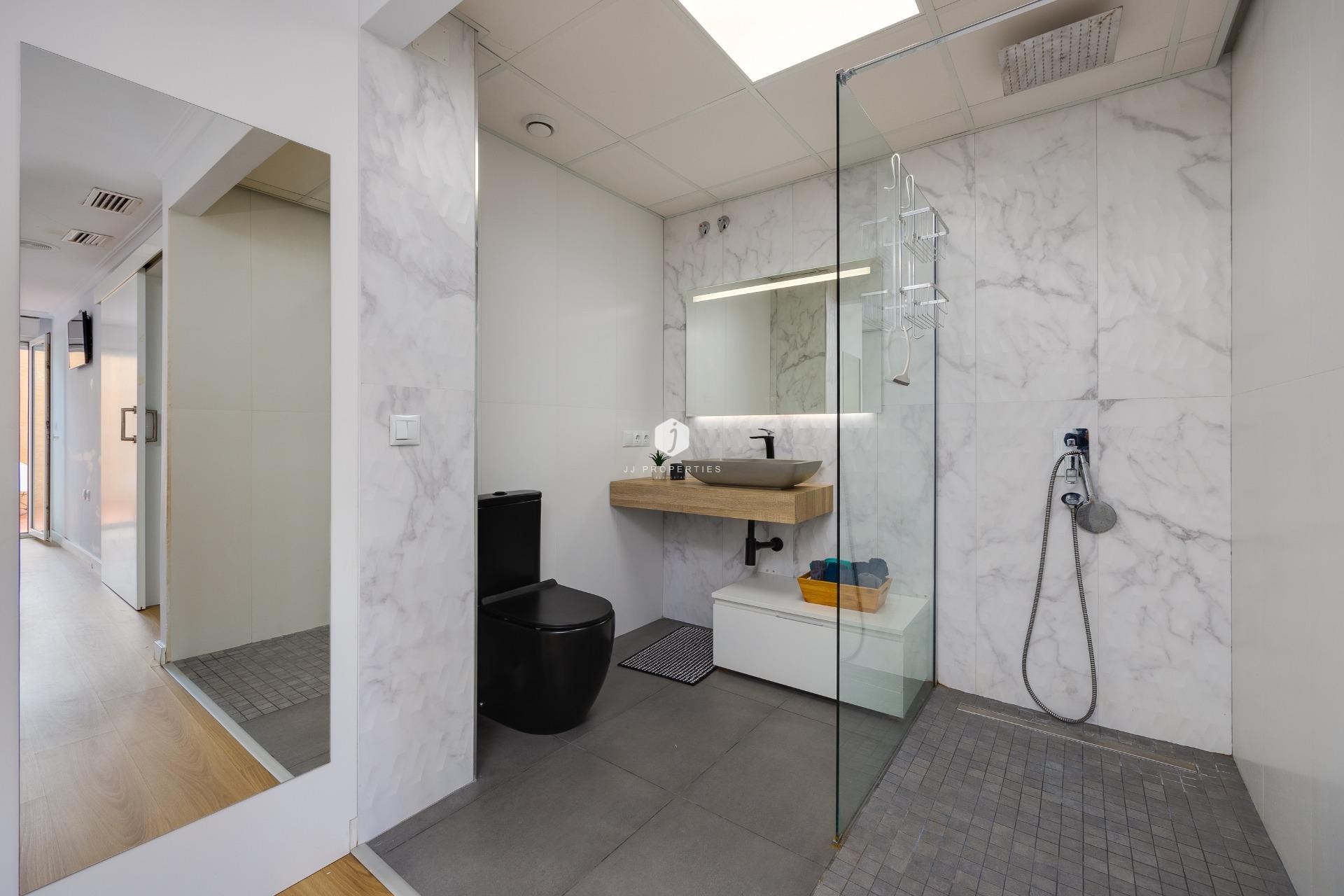 Tweedehands - Appartement / flat -
Torrevieja - Centro