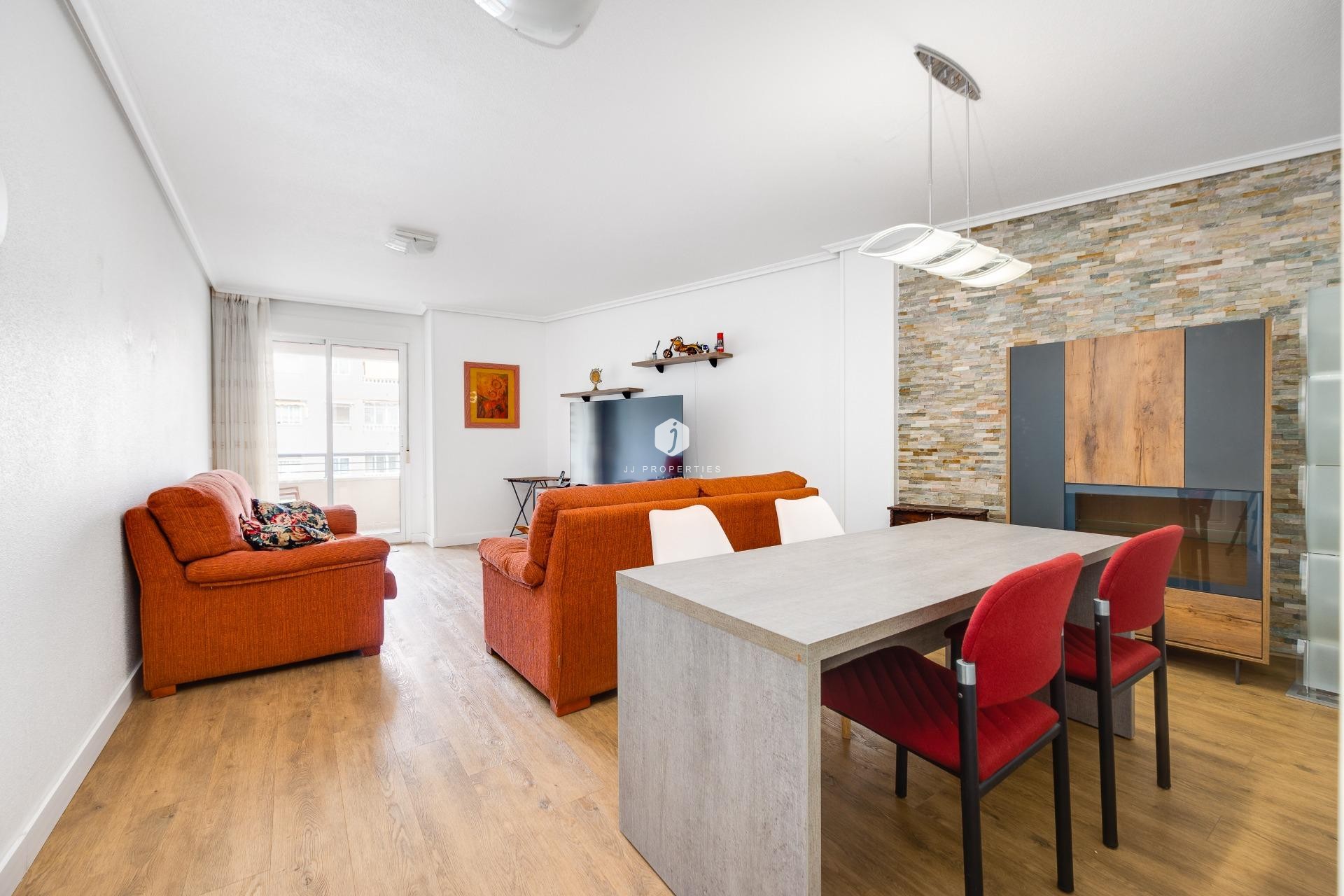 Tweedehands - Appartement / flat -
Torrevieja - Centro