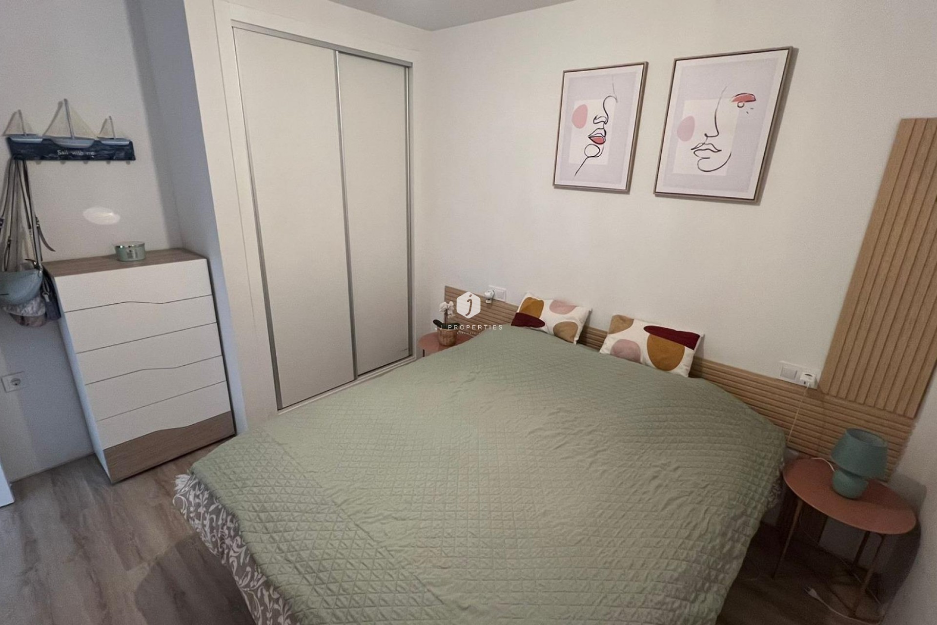 Tweedehands - Appartement / flat -
Torrevieja - Centro