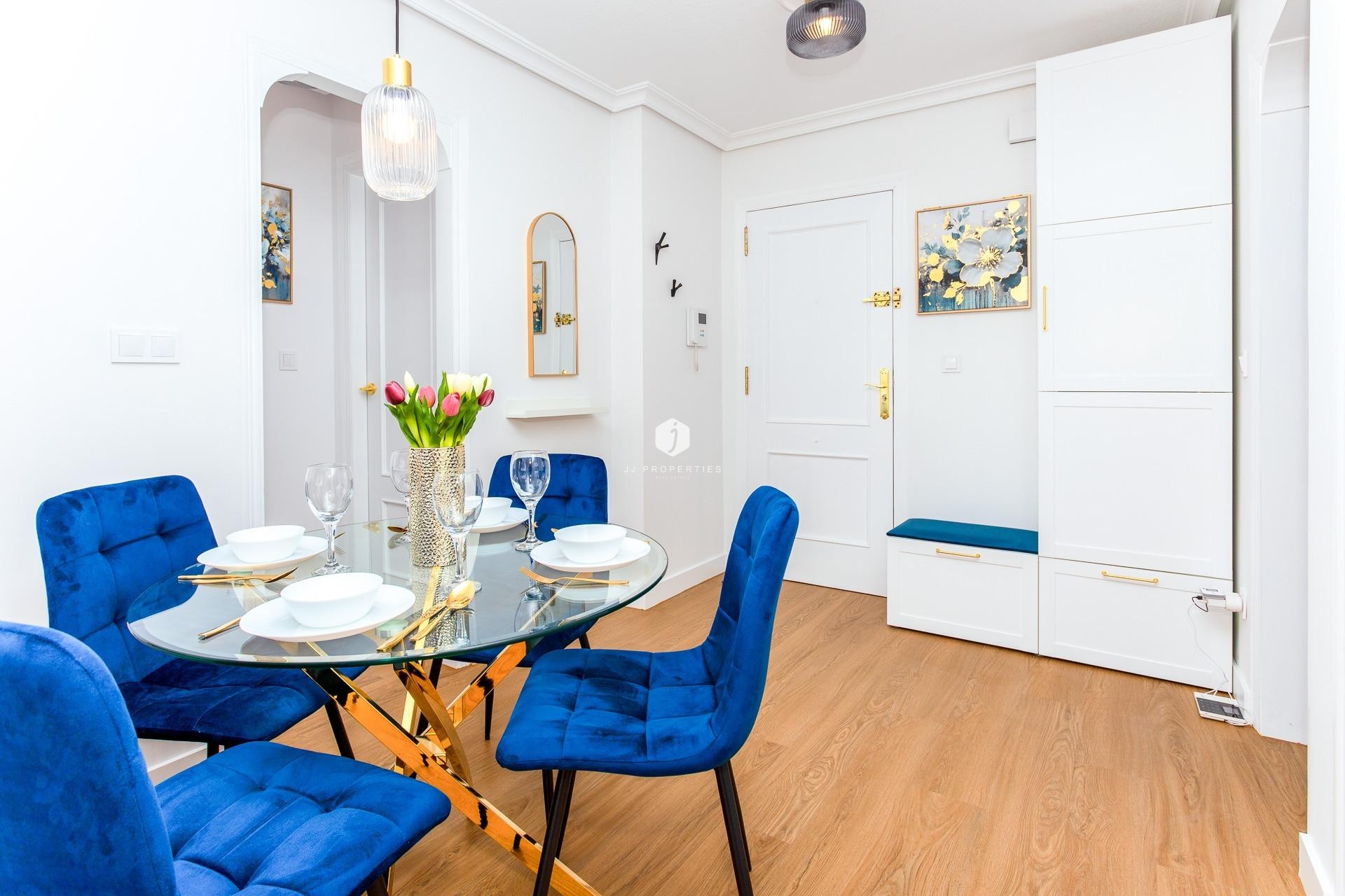 Tweedehands - Appartement / flat -
Torrevieja - Centro