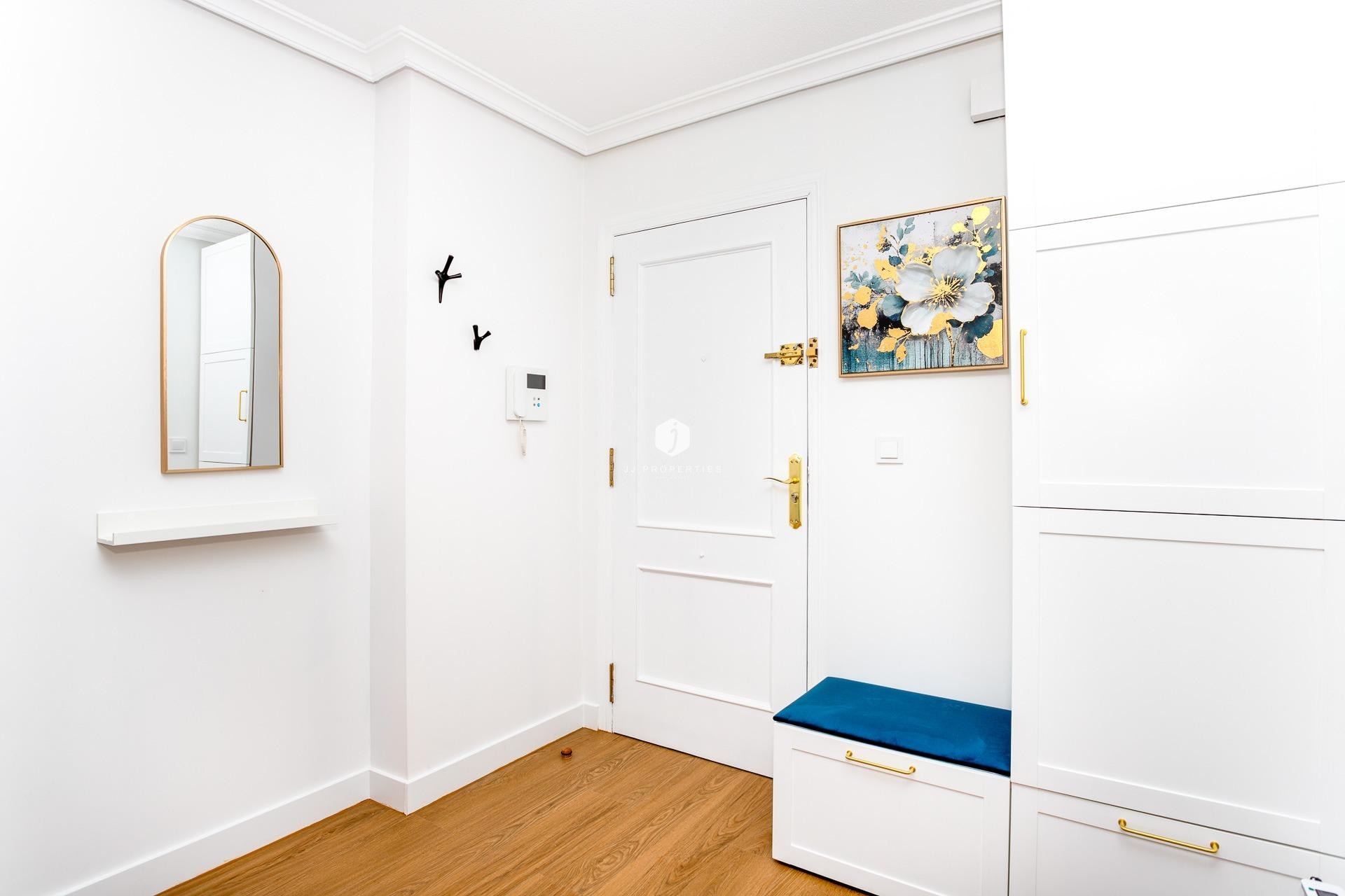 Tweedehands - Appartement / flat -
Torrevieja - Centro