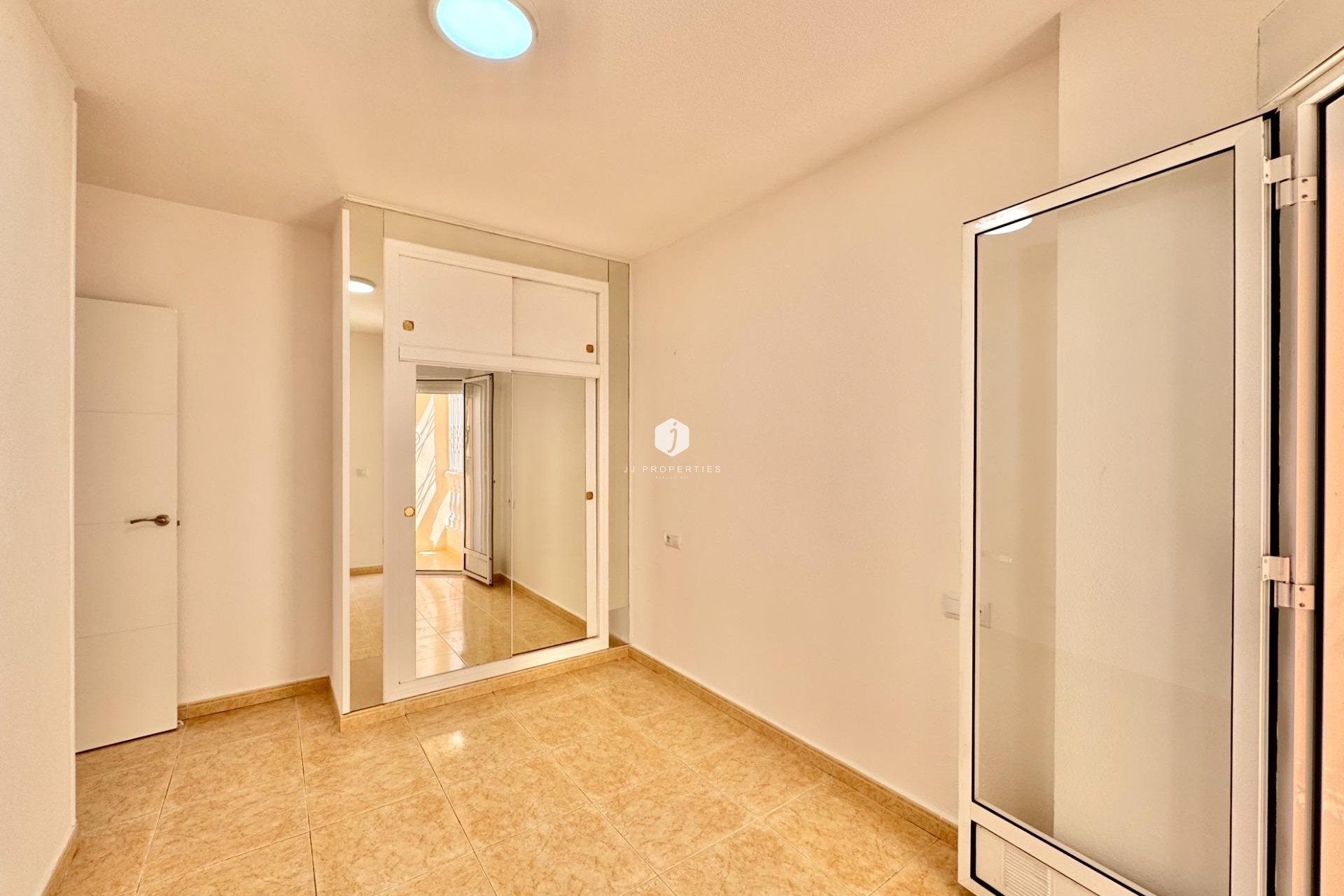 Tweedehands - Appartement / flat -
Torrevieja - Centro